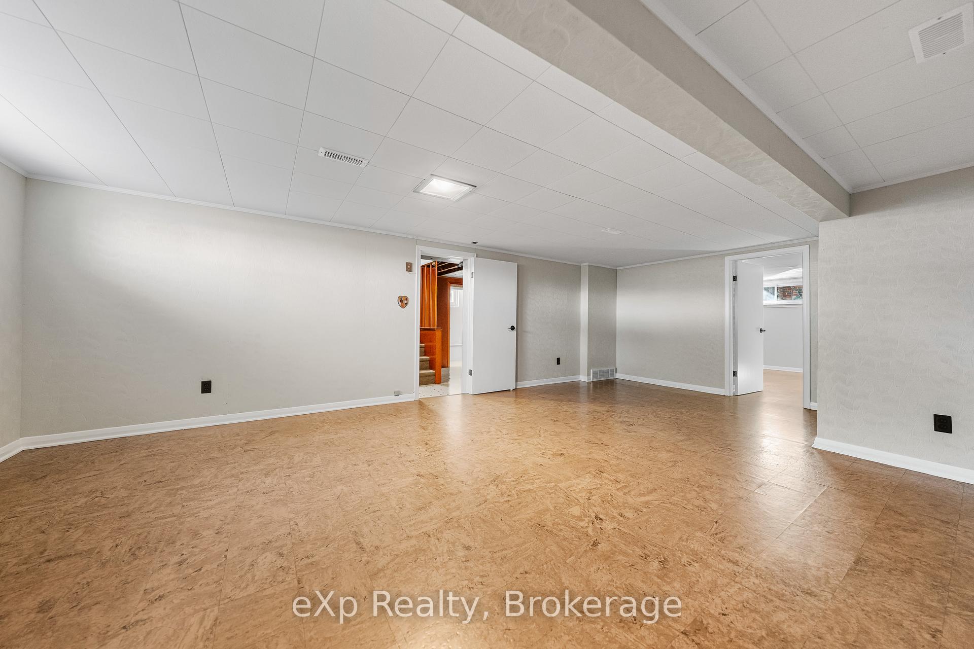 Photo 35 of 2 Skov Crescent, Guelph, General Hospital — HOMEH