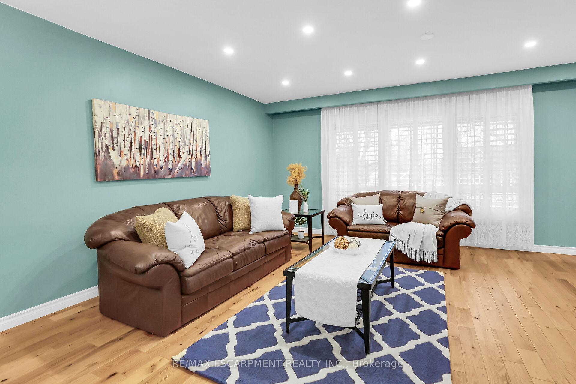Photo 9 of 48 Debora Drive, Grimsby, Grimsby East — HOMEH
