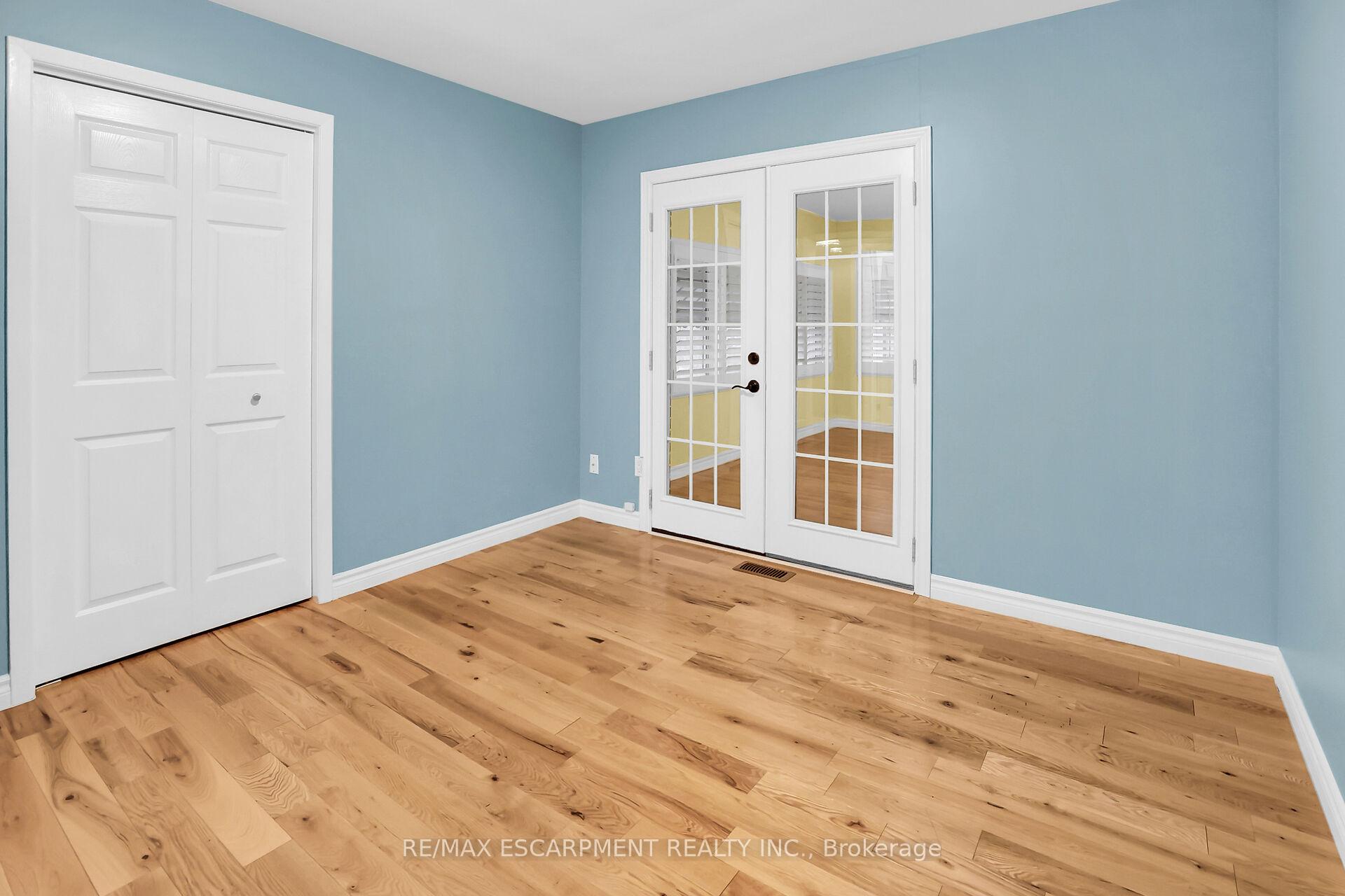Photo 21 of 48 Debora Drive, Grimsby, Grimsby East — HOMEH