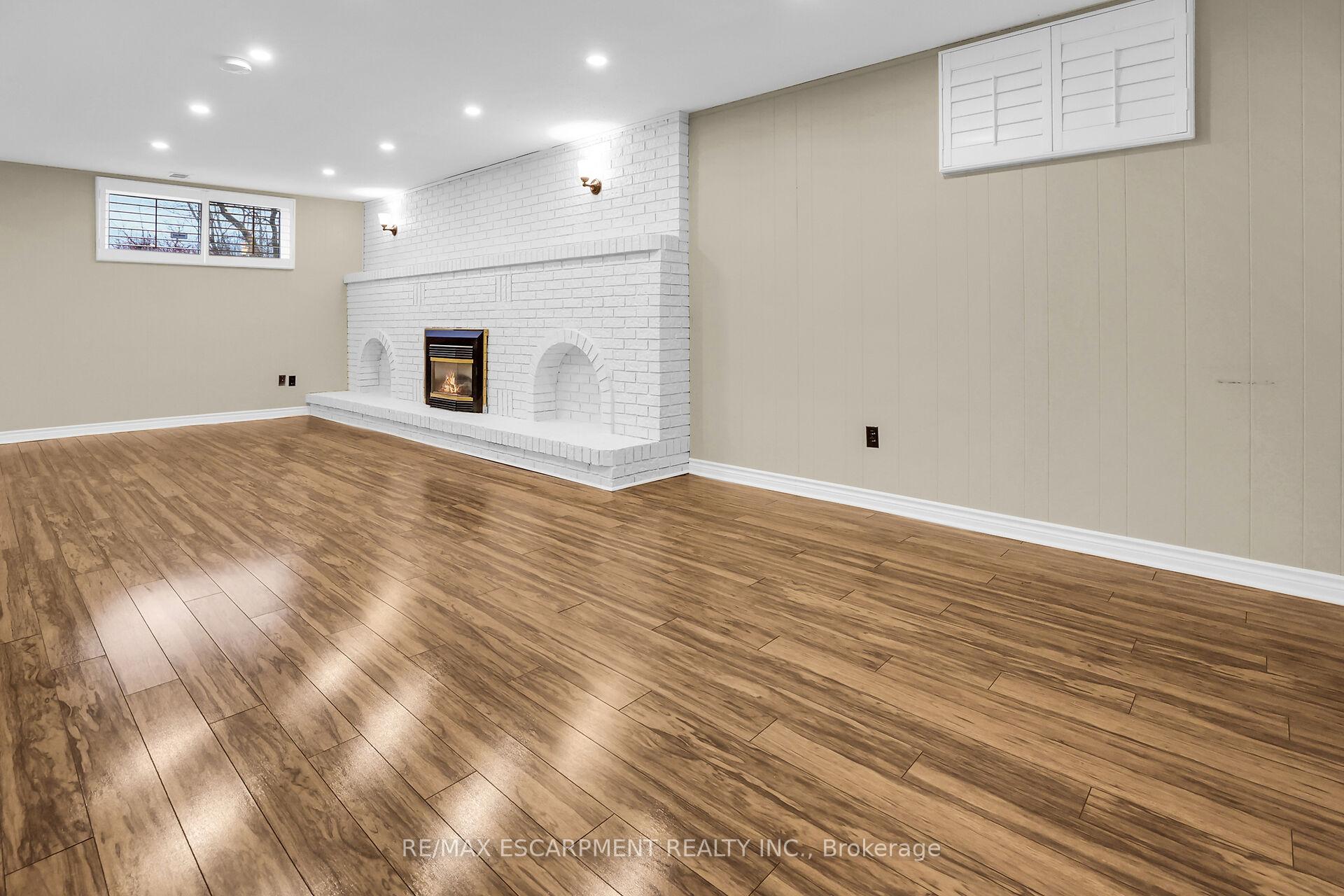 Photo 28 of 48 Debora Drive, Grimsby, Grimsby East — HOMEH