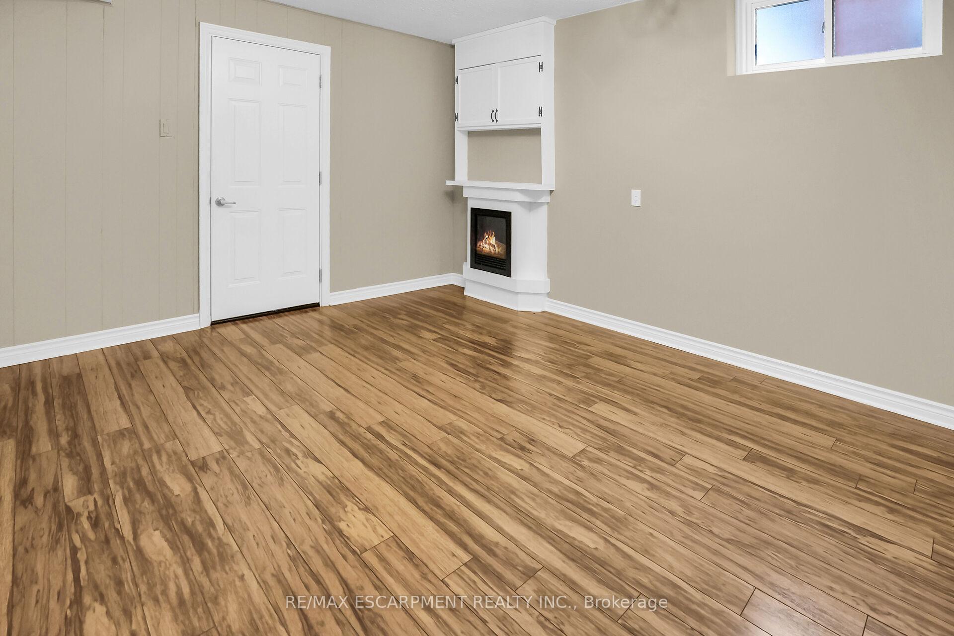 Photo 30 of 48 Debora Drive, Grimsby, Grimsby East — HOMEH