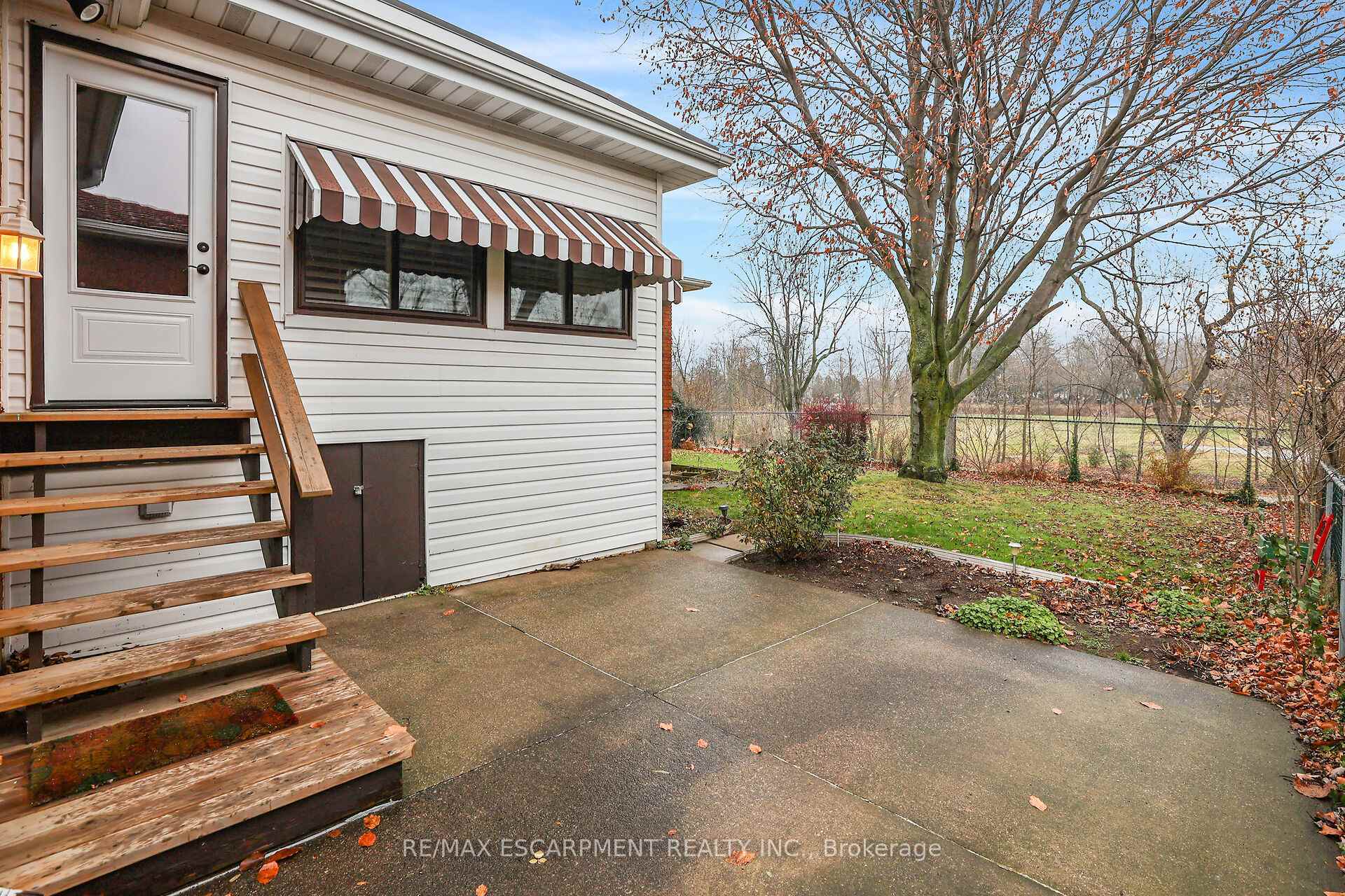 Photo 38 of 48 Debora Drive, Grimsby, Grimsby East — HOMEH