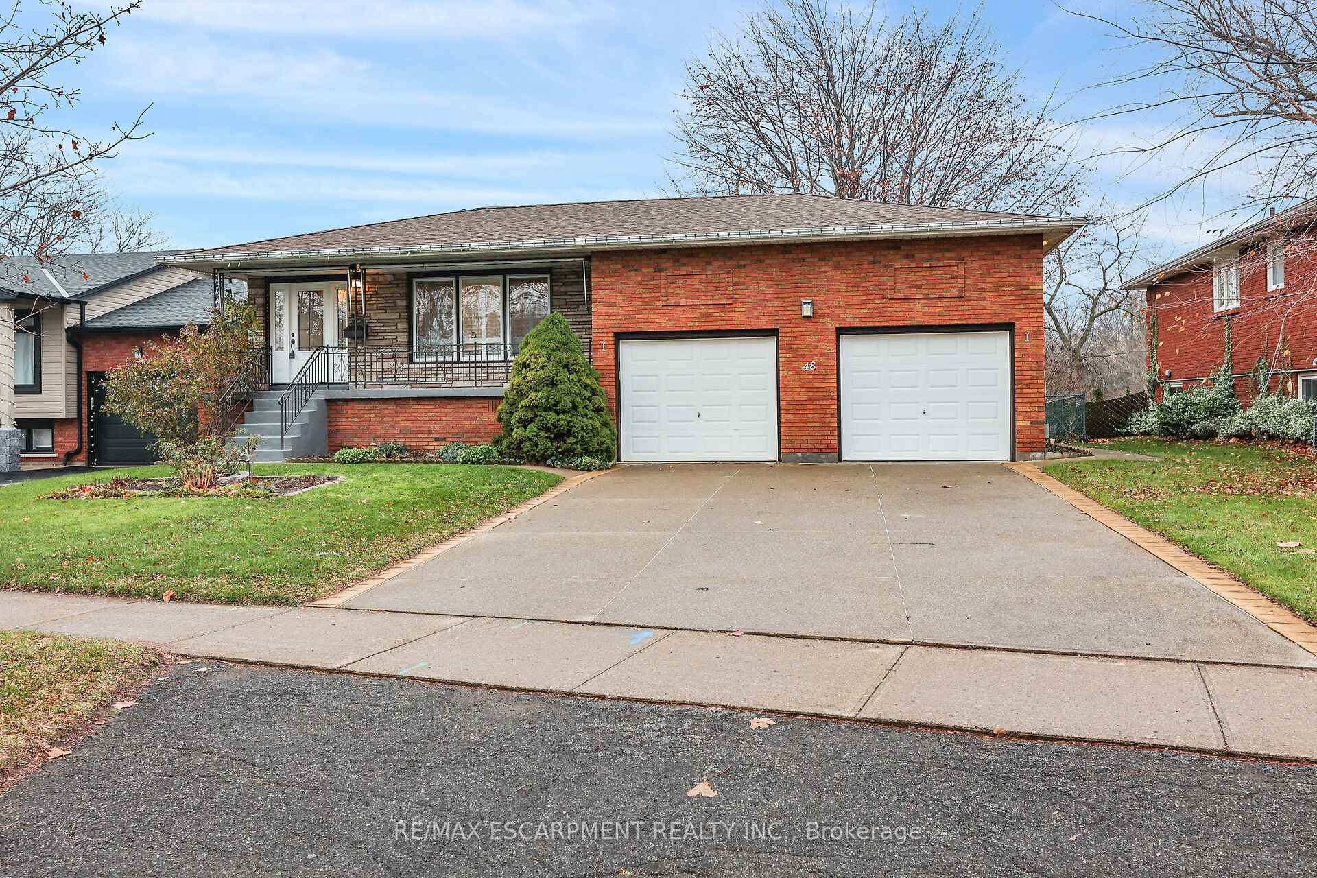 Photo 40 of 48 Debora Drive, Grimsby, Grimsby East — HOMEH