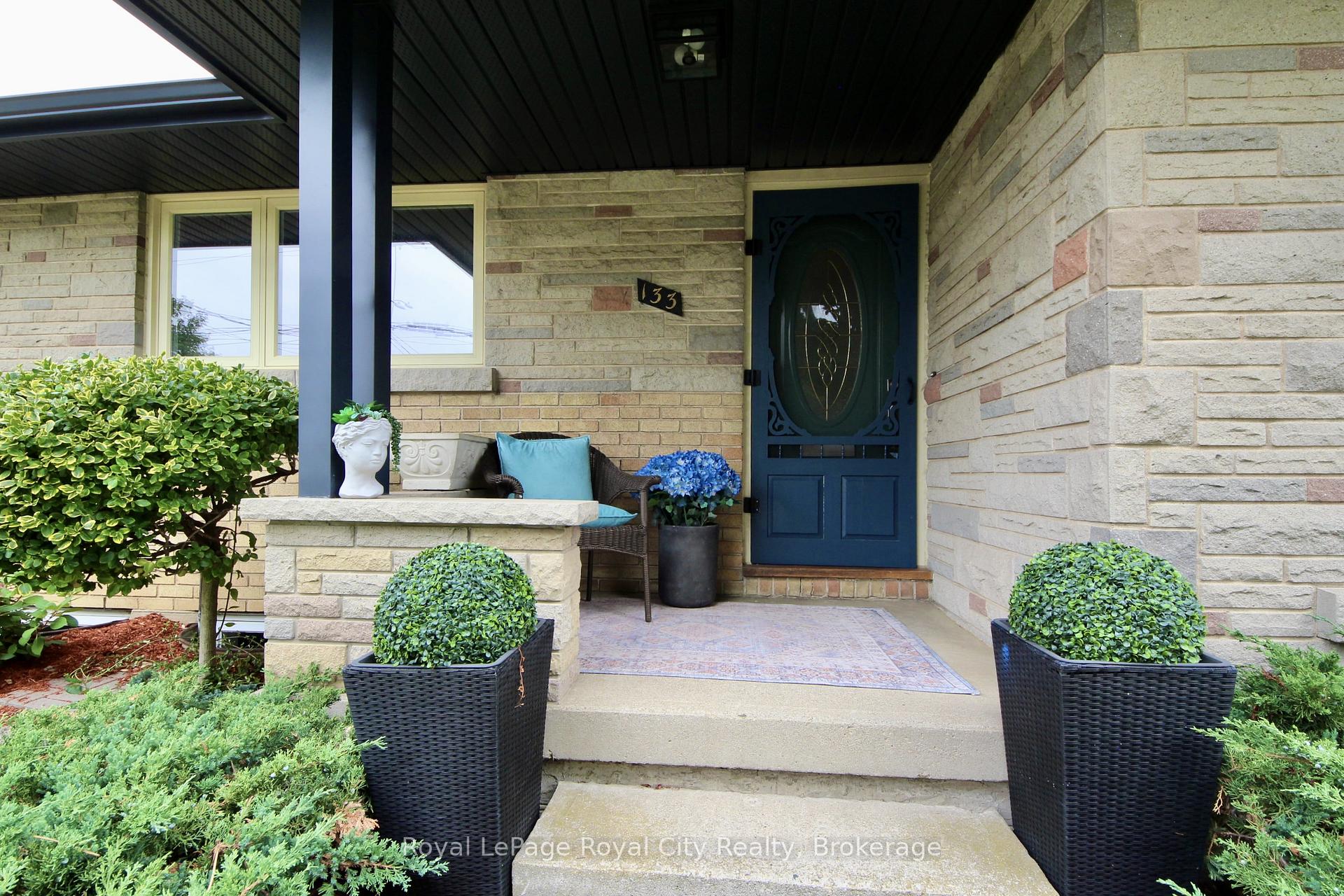 Photo 4 of 133 Westmount Road, Guelph, Exhibition Park — HOMEH