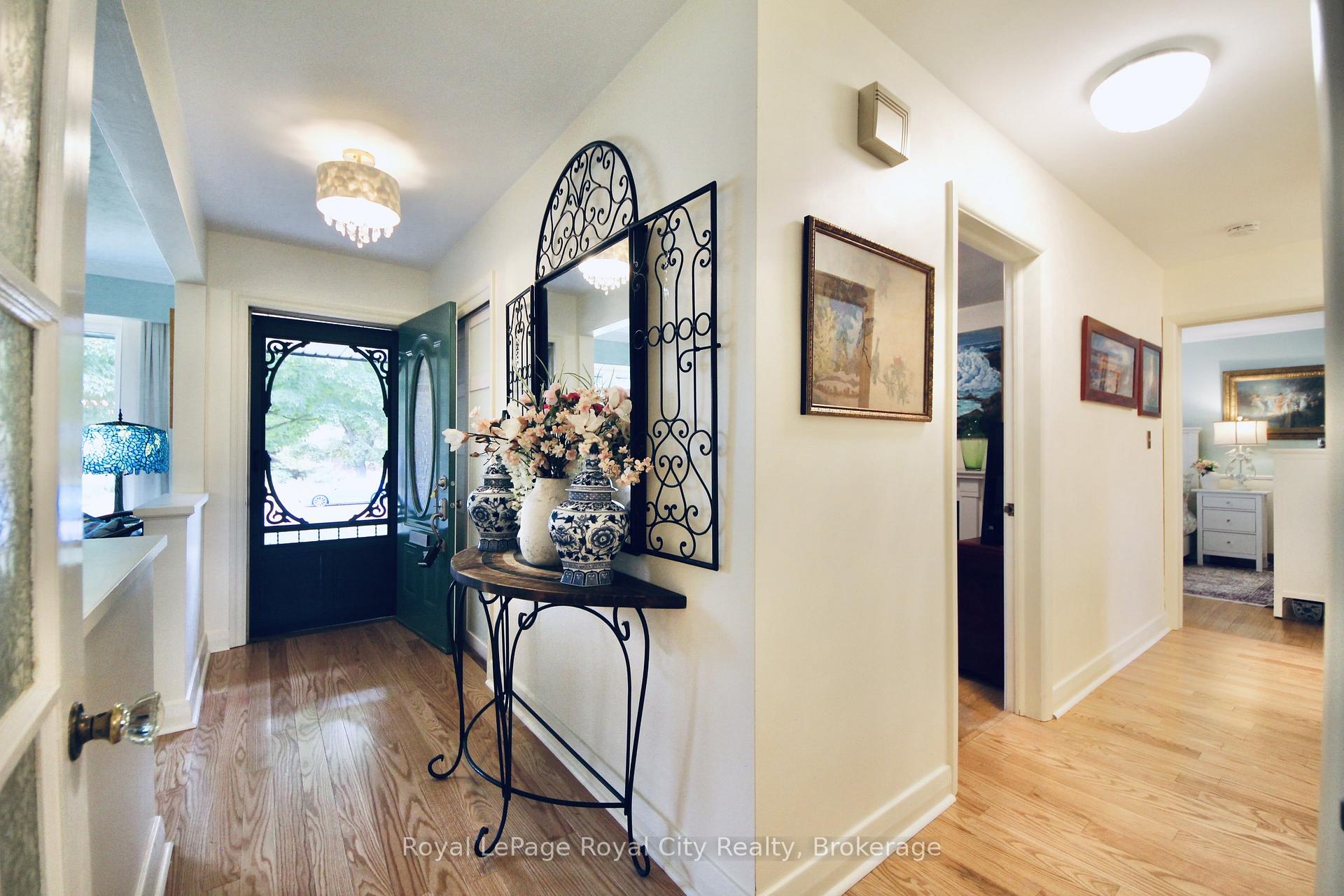 Photo 5 of 133 Westmount Road, Guelph, Exhibition Park — HOMEH