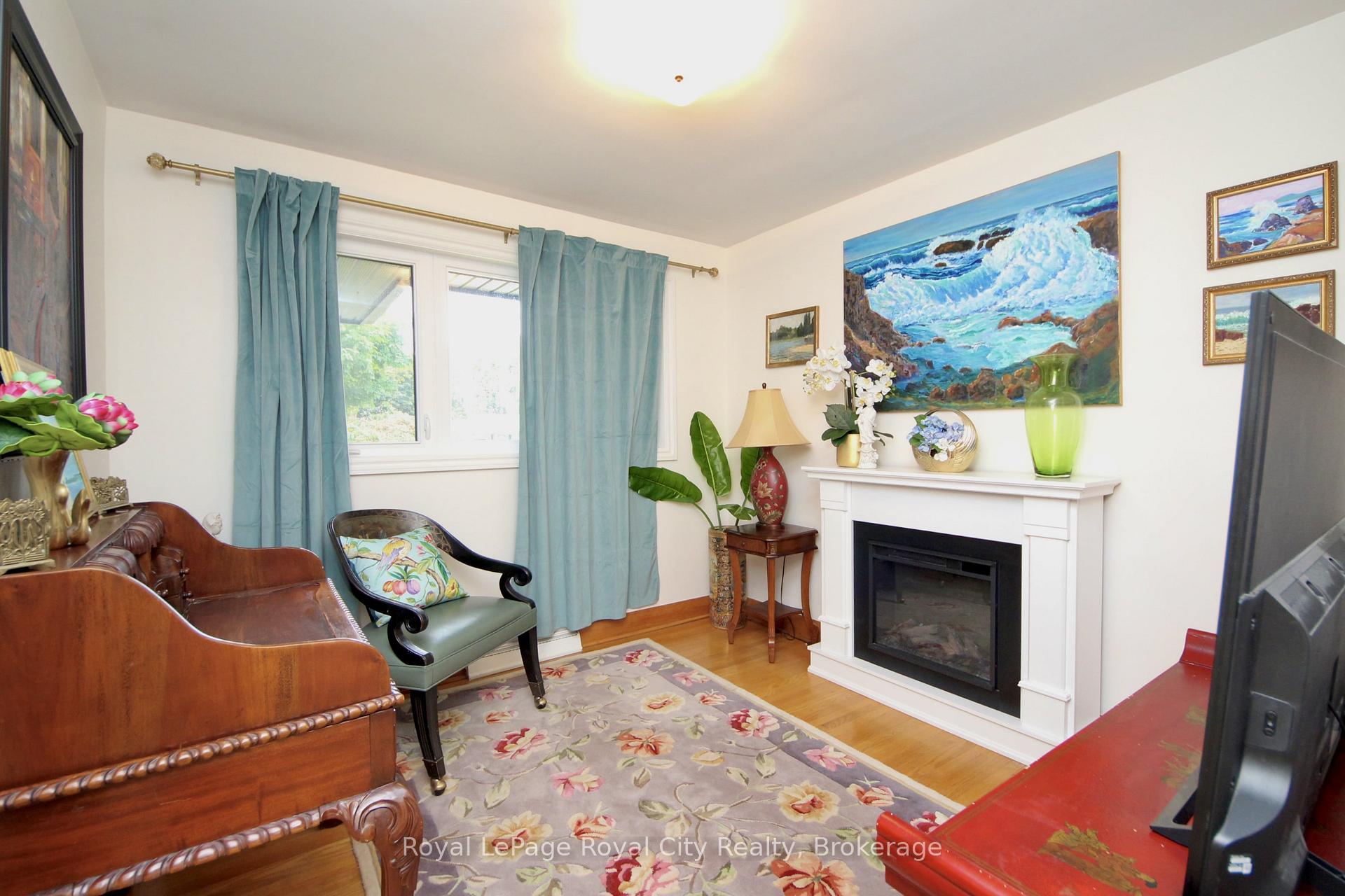 Photo 18 of 133 Westmount Road, Guelph, Exhibition Park — HOMEH