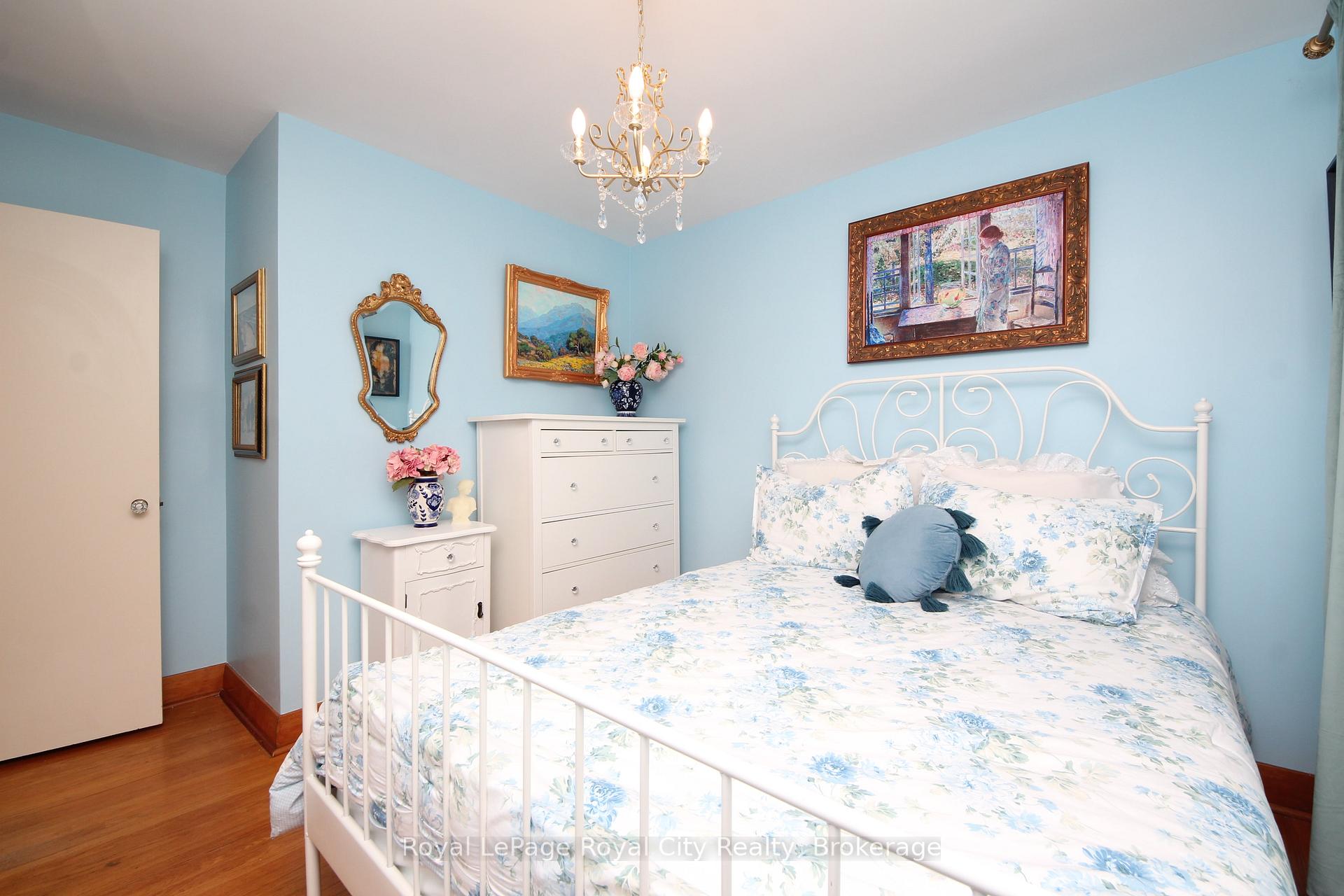 Photo 19 of 133 Westmount Road, Guelph, Exhibition Park — HOMEH