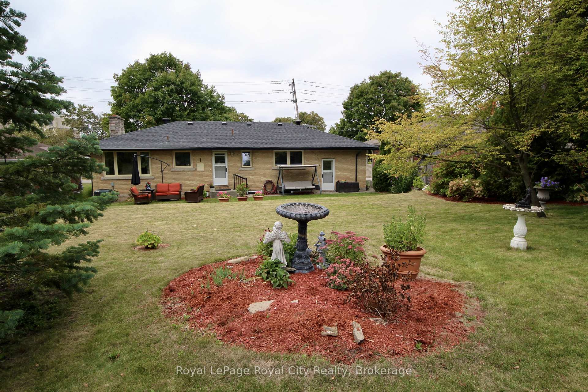 Photo 31 of 133 Westmount Road, Guelph, Exhibition Park — HOMEH