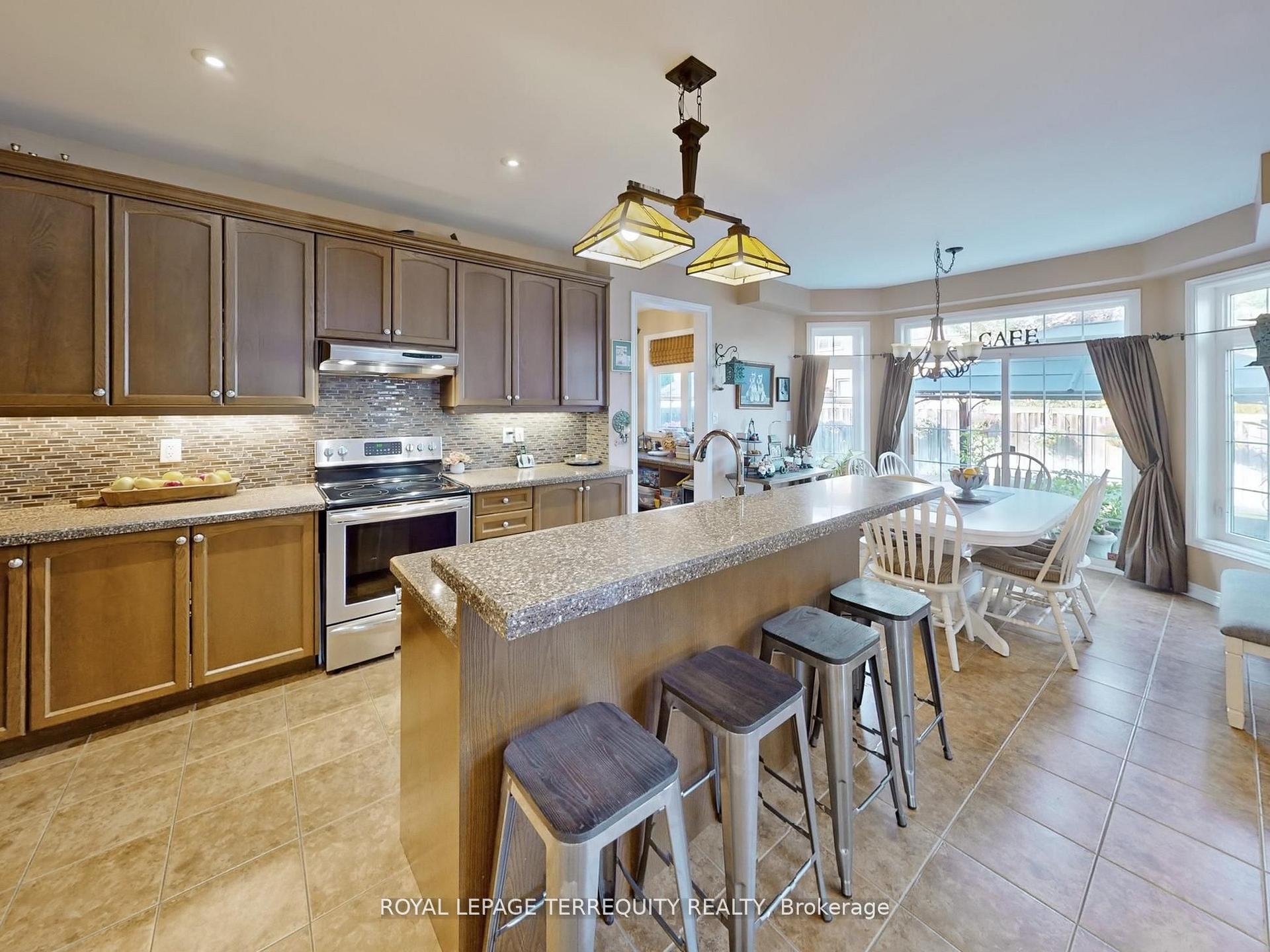 Photo 15 of 355 Giddings Crescent, Milton, Scott — HOMEH