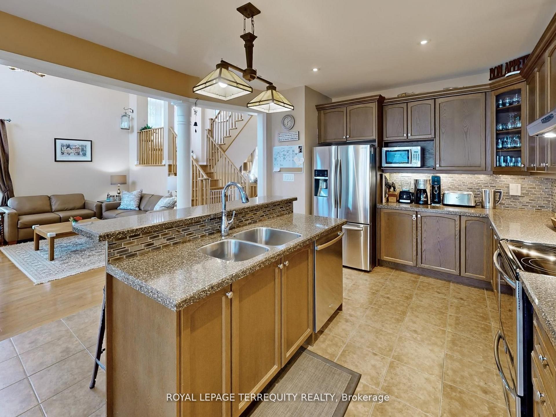 Photo 17 of 355 Giddings Crescent, Milton, Scott — HOMEH