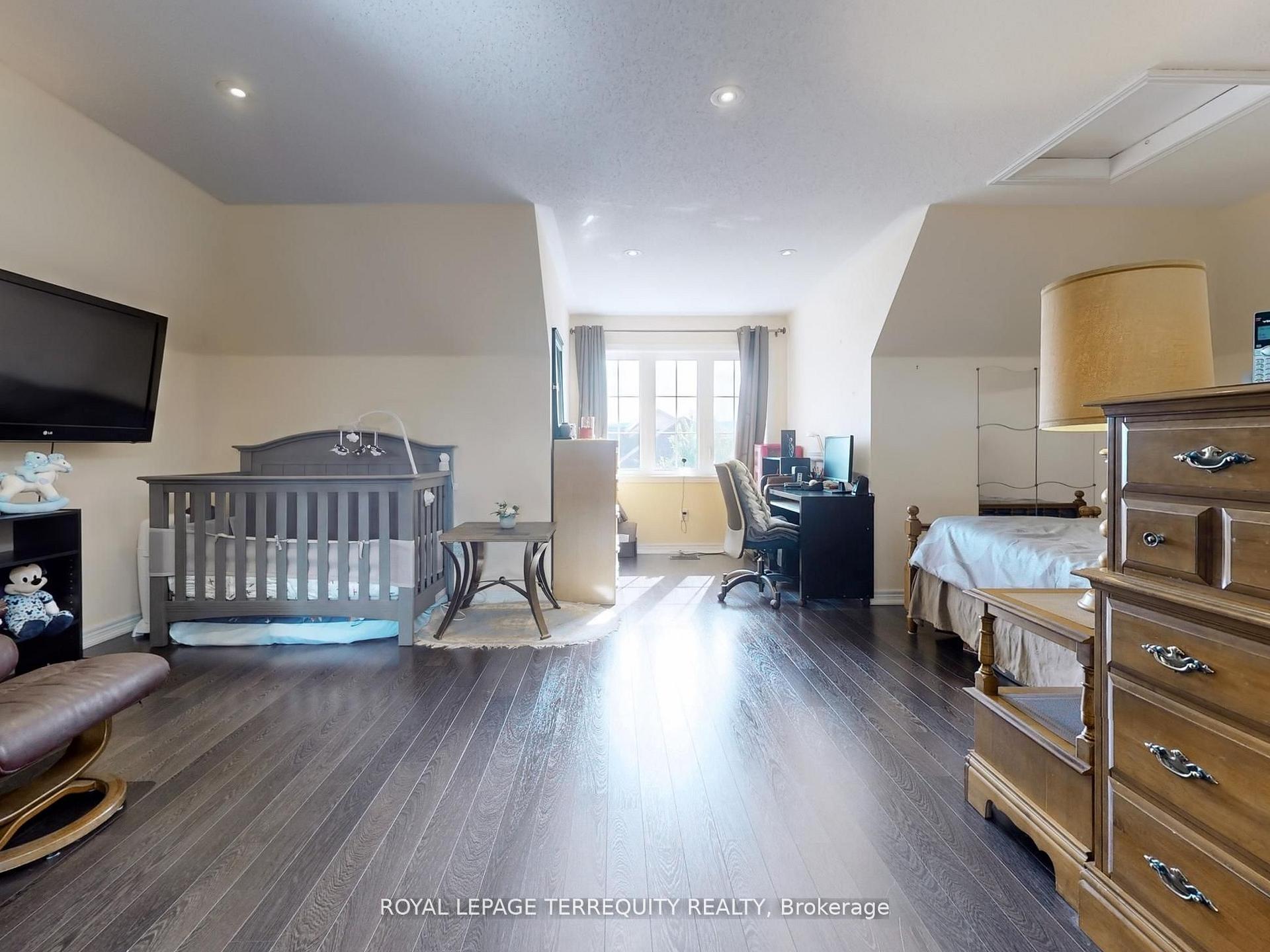 Photo 26 of 355 Giddings Crescent, Milton, Scott — HOMEH