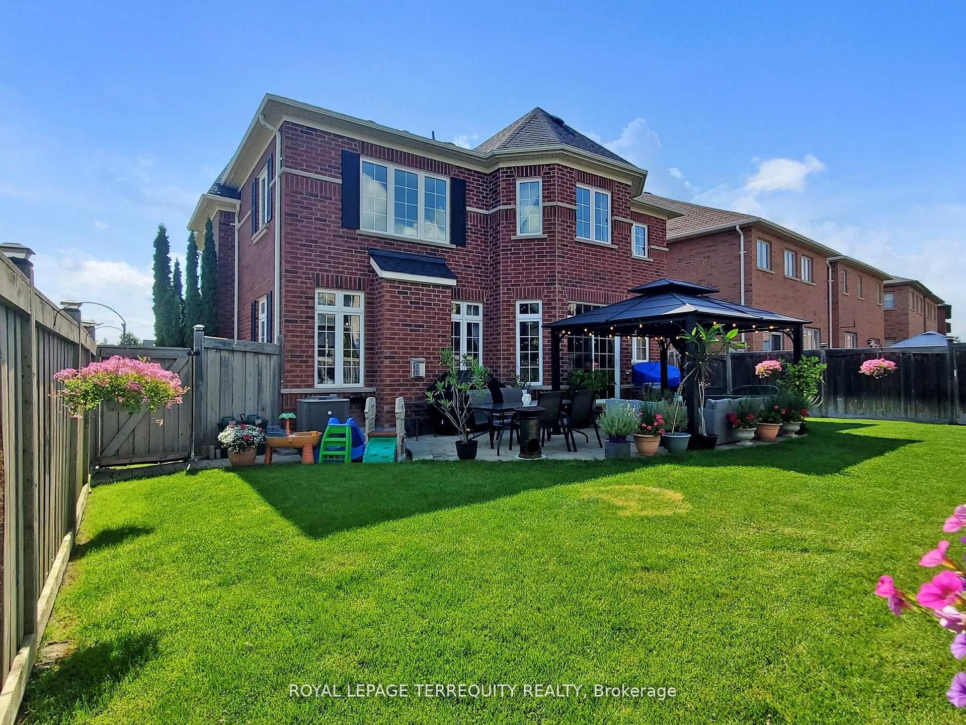 Photo 32 of 355 Giddings Crescent, Milton, Scott — HOMEH