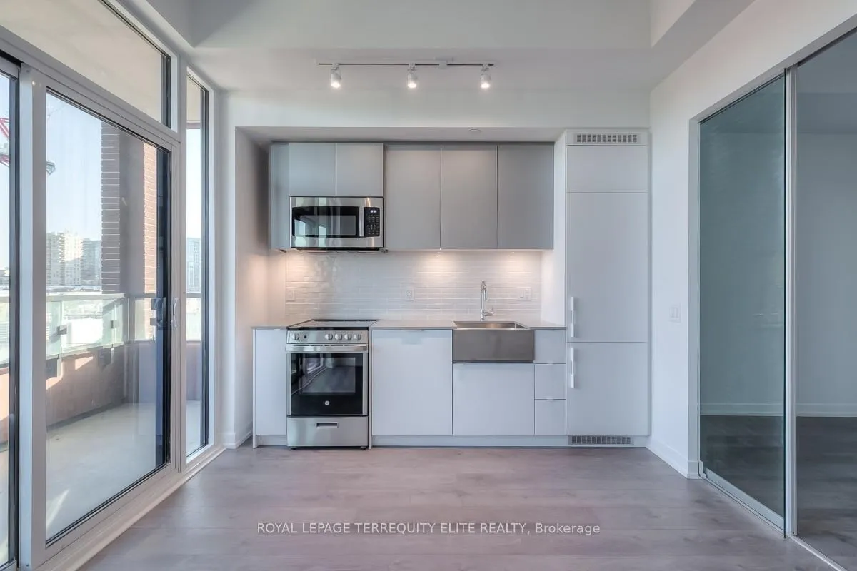 Photo 4 of Unit 425, 270 Dufferin Street, Toronto, South Parkdale — HOMEH