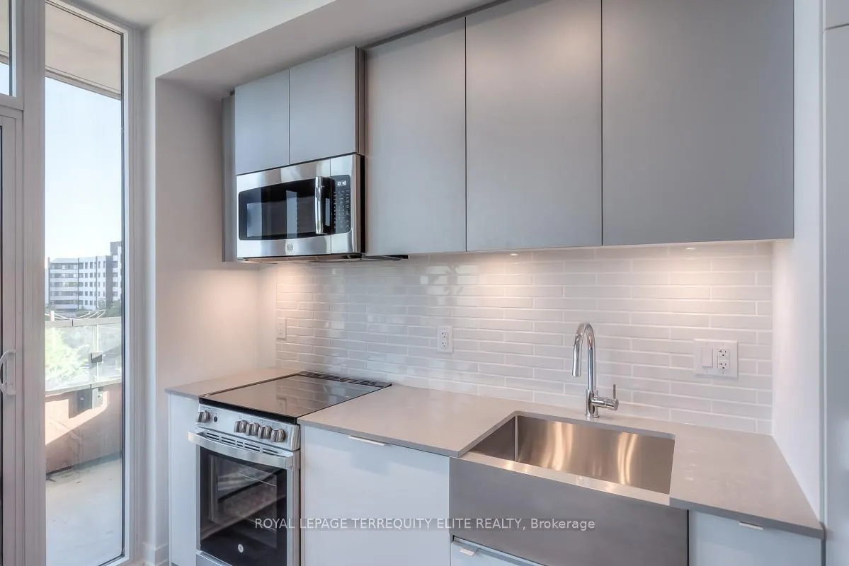 Photo 5 of Unit 425, 270 Dufferin Street, Toronto, South Parkdale — HOMEH