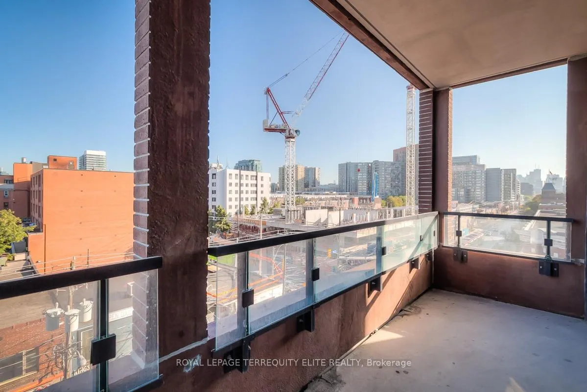 Photo 10 of Unit 425, 270 Dufferin Street, Toronto, South Parkdale — HOMEH