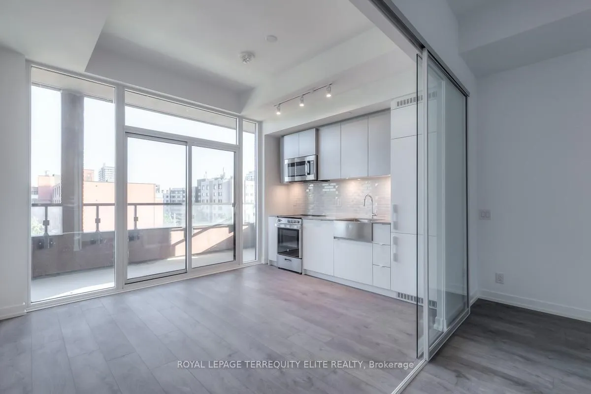 Photo 11 of Unit 425, 270 Dufferin Street, Toronto, South Parkdale — HOMEH