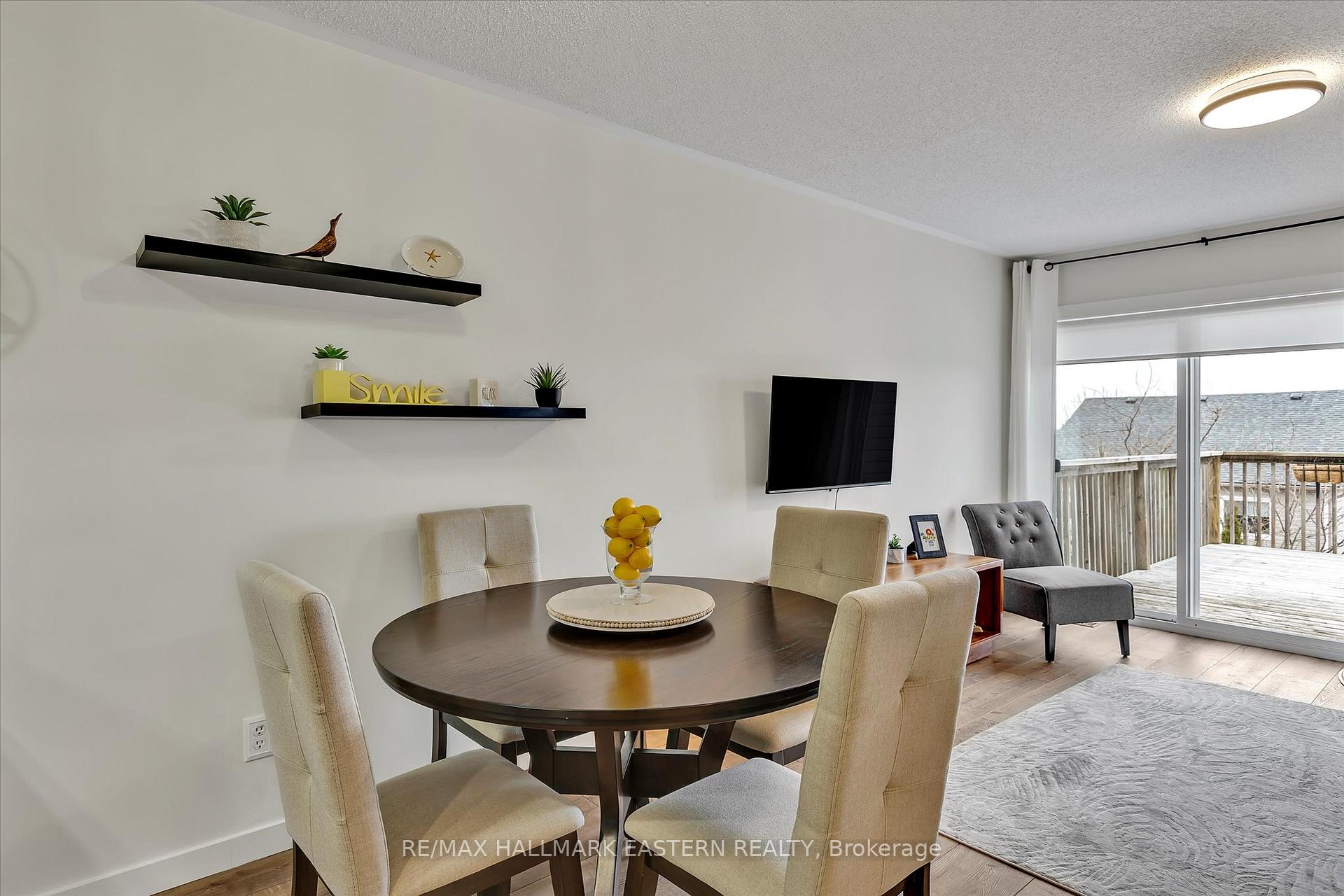Photo 5 of 533 Garbutt Terrace, Peterborough, Northcrest Ward 5 — HOMEH
