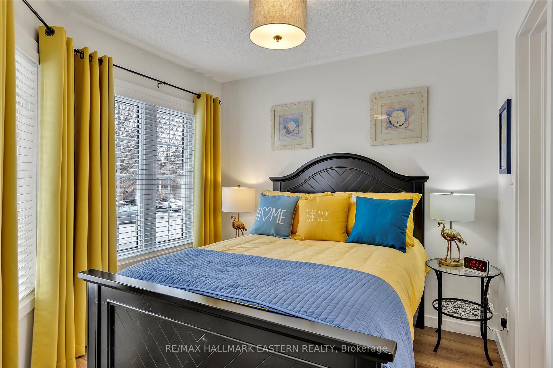 Photo 12 of 533 Garbutt Terrace, Peterborough, Northcrest Ward 5 — HOMEH