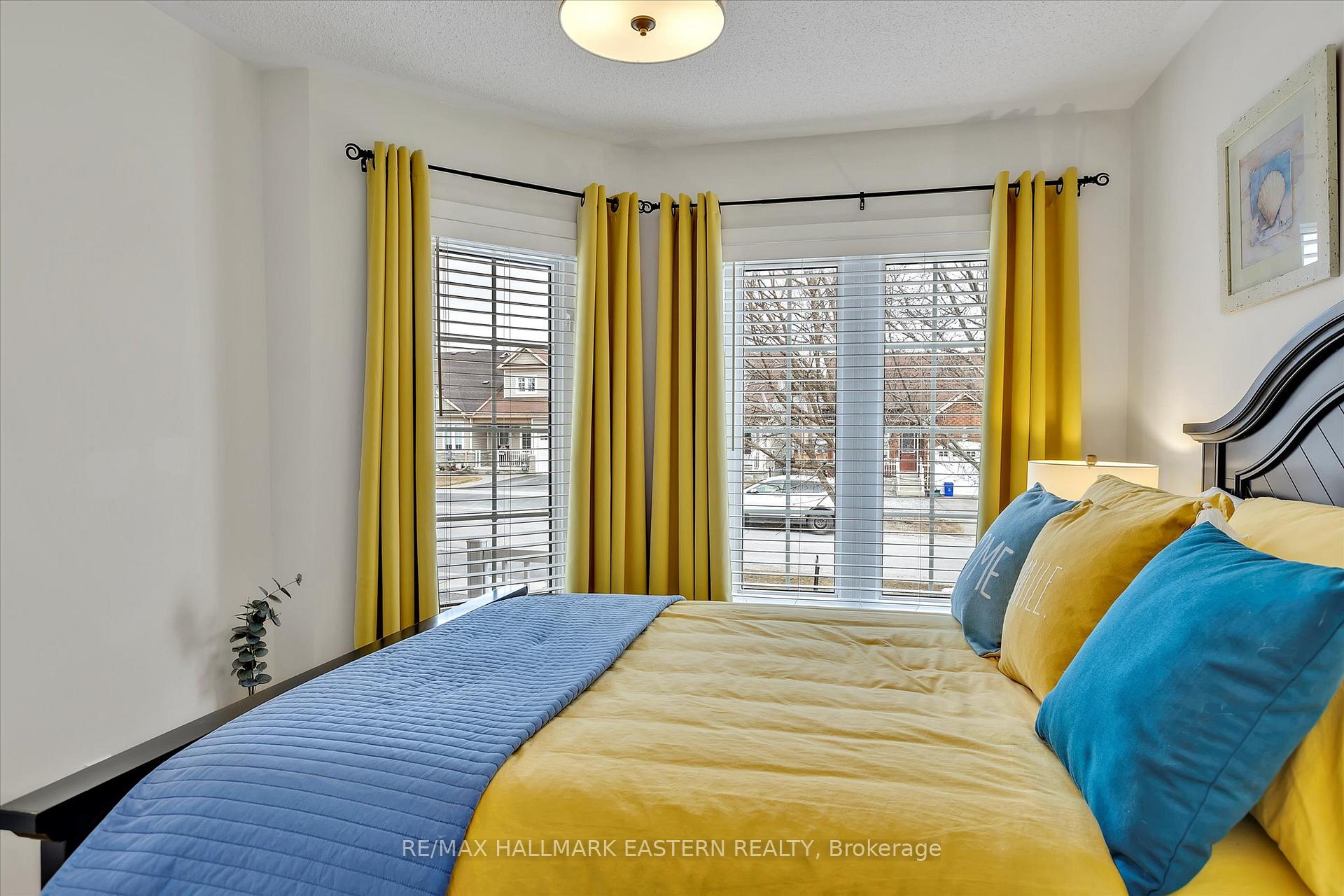 Photo 13 of 533 Garbutt Terrace, Peterborough, Northcrest Ward 5 — HOMEH