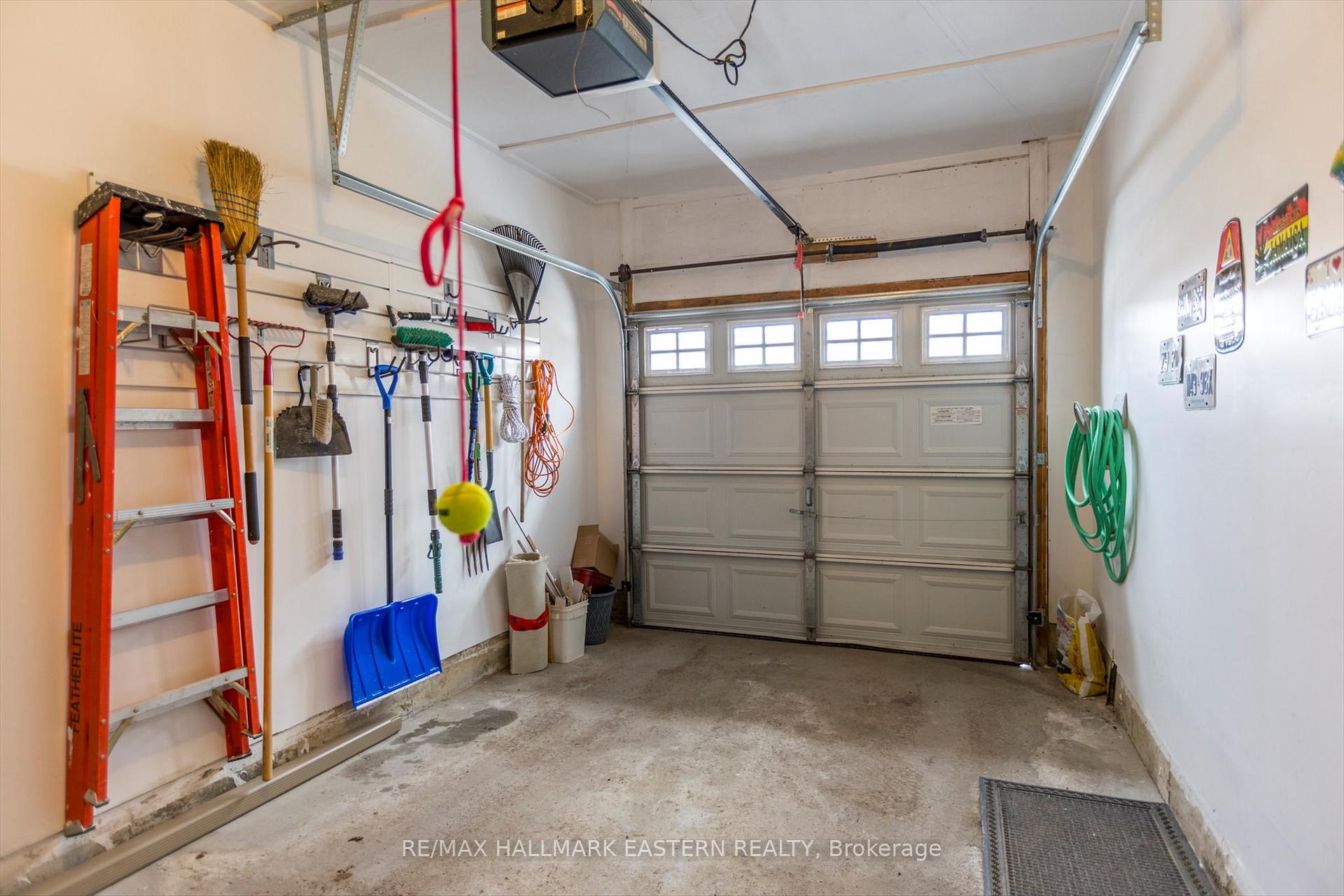 Photo 23 of 533 Garbutt Terrace, Peterborough, Northcrest Ward 5 — HOMEH