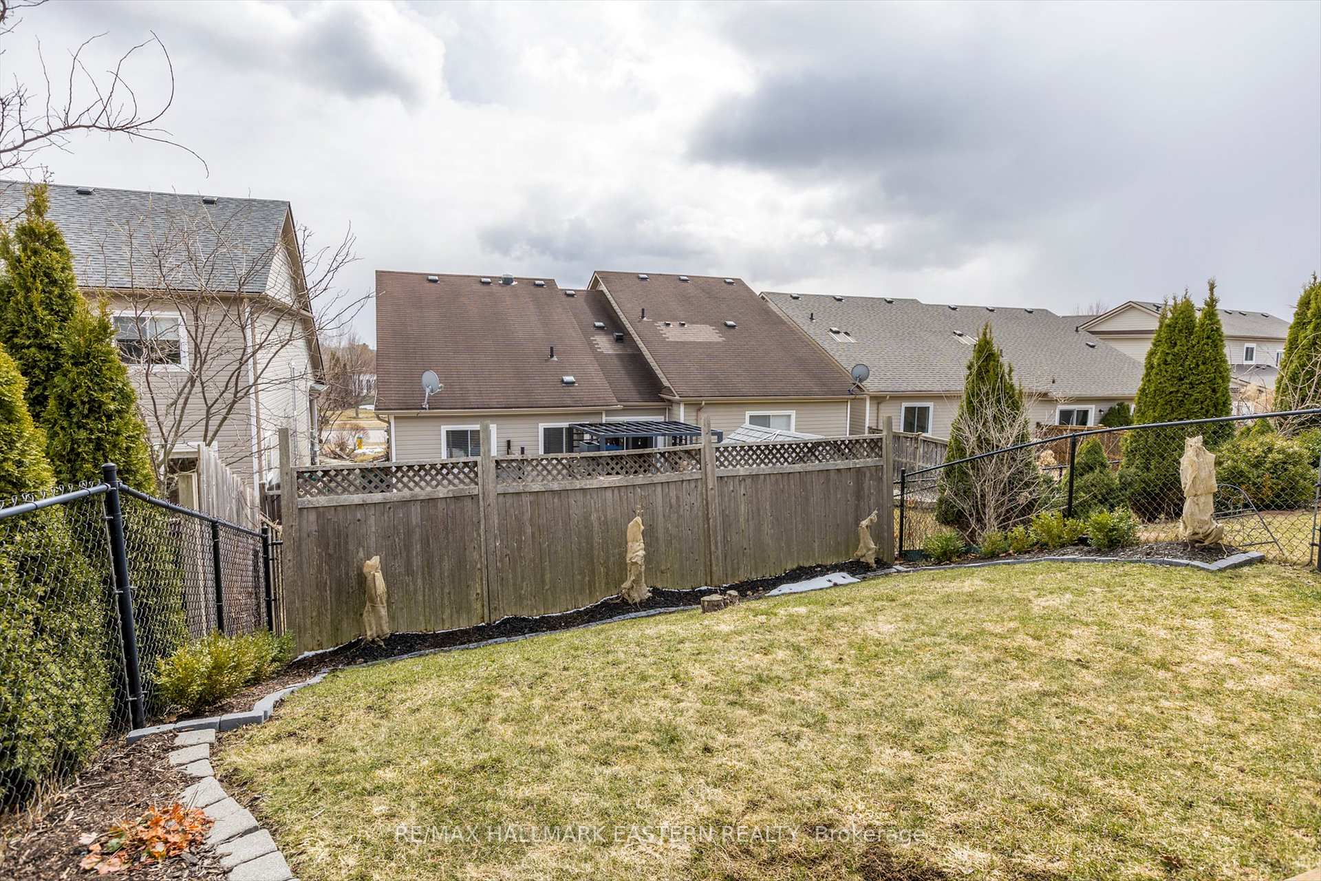 Photo 29 of 533 Garbutt Terrace, Peterborough, Northcrest Ward 5 — HOMEH