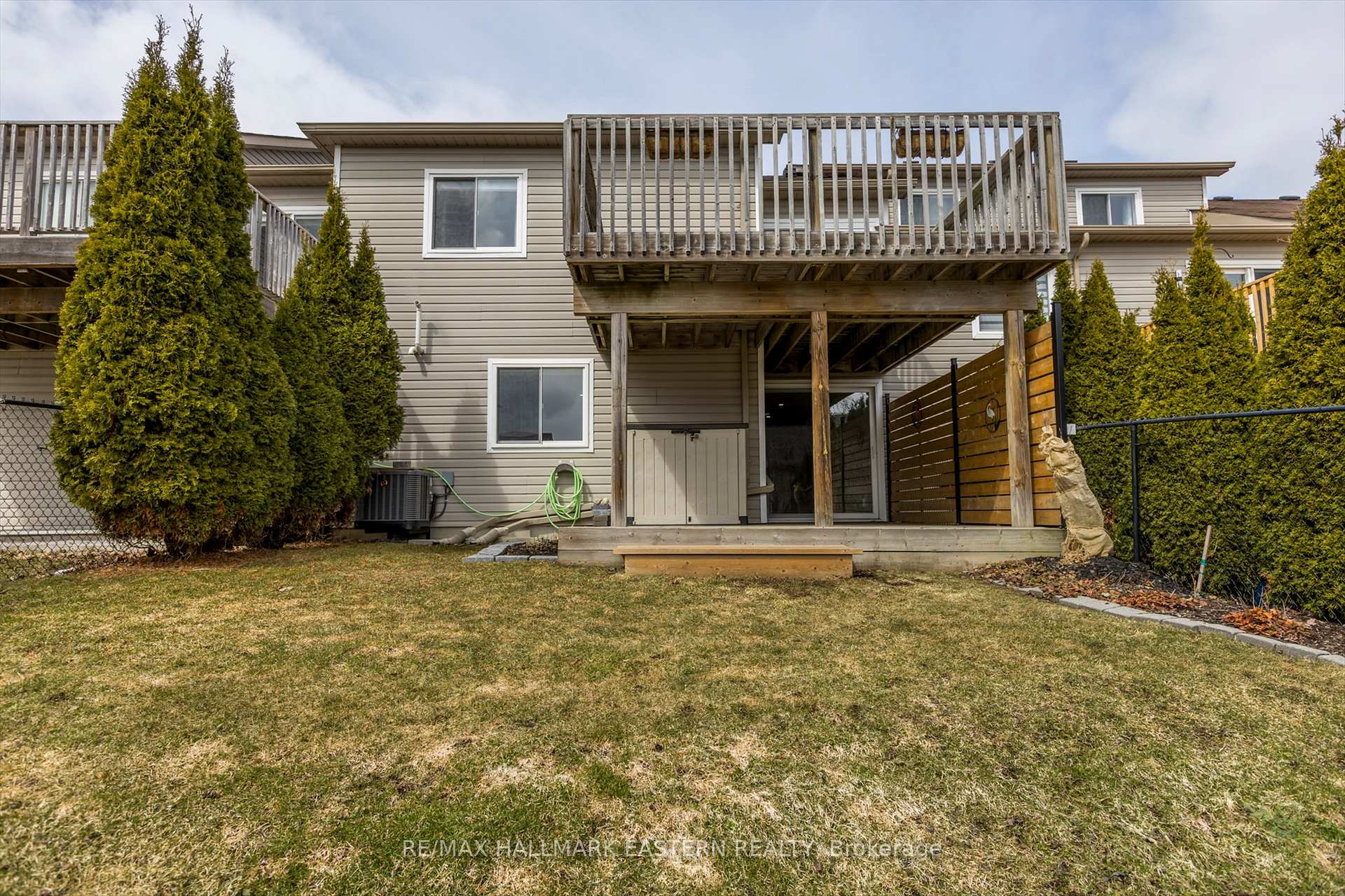 Photo 30 of 533 Garbutt Terrace, Peterborough, Northcrest Ward 5 — HOMEH