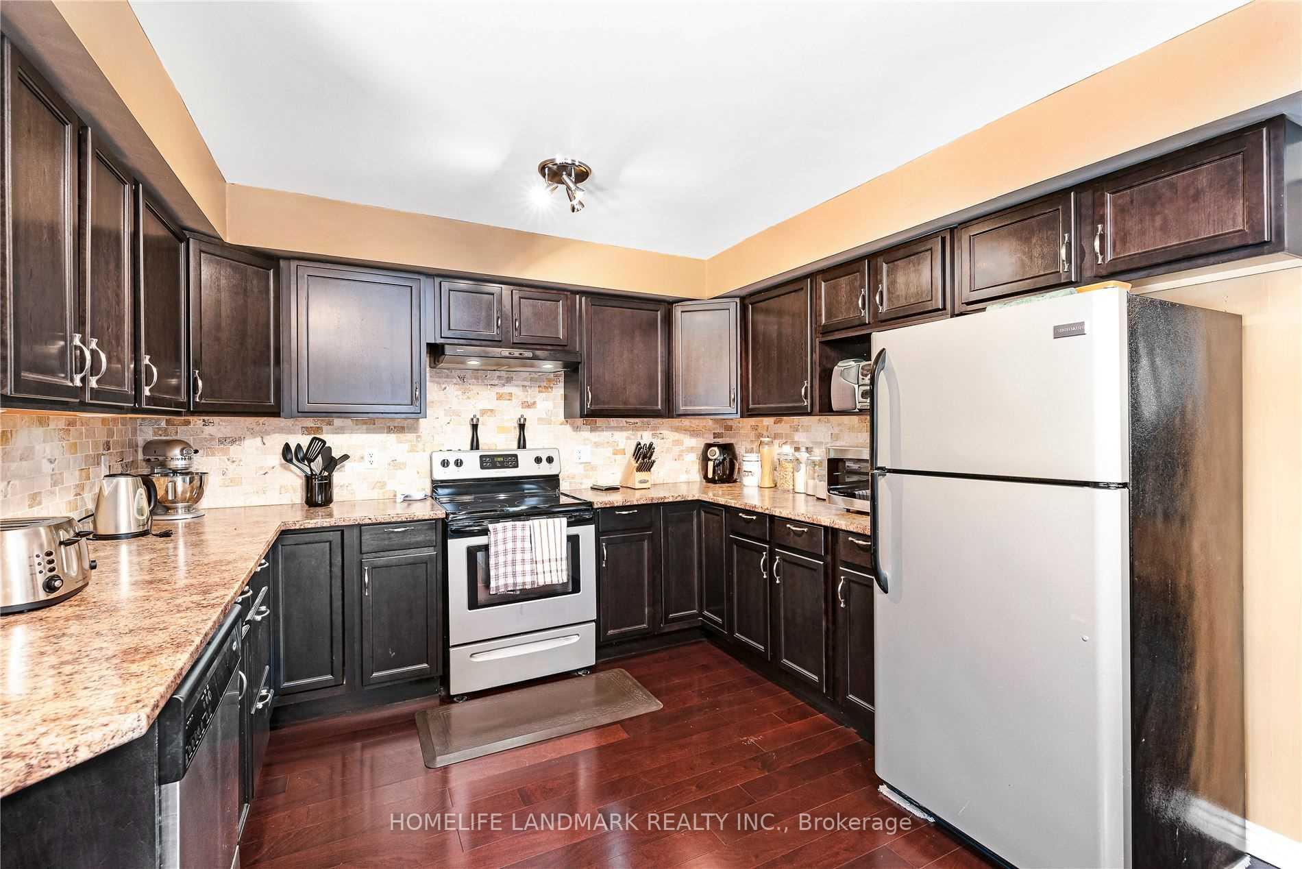Photo 12 of 202 Cox Mill Road, Barrie, Painswick North — HOMEH