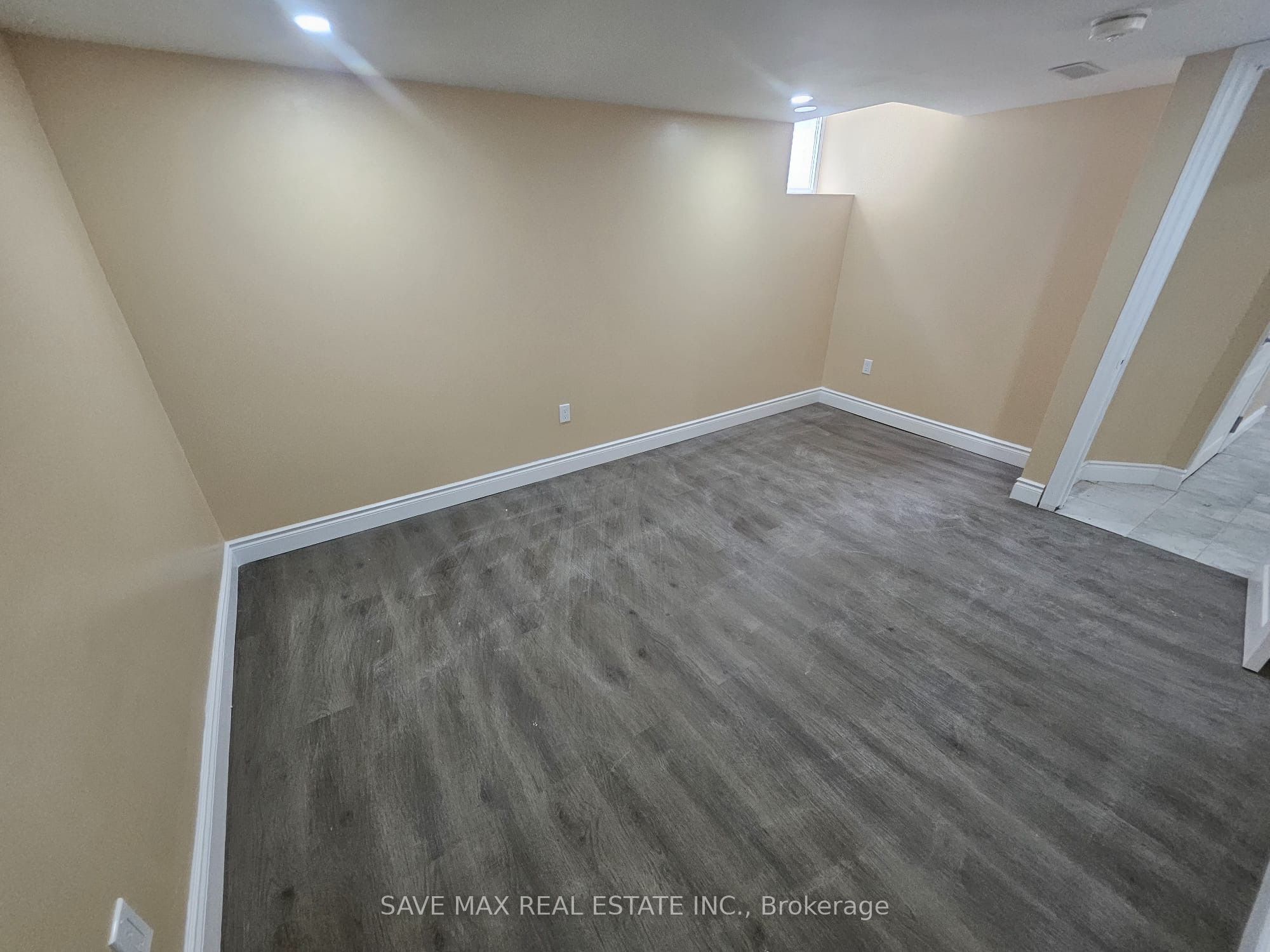 Photo 22 of Unit Basement, 75 Fountainbridge Drive, Caledon, Bolton East — HOMEH