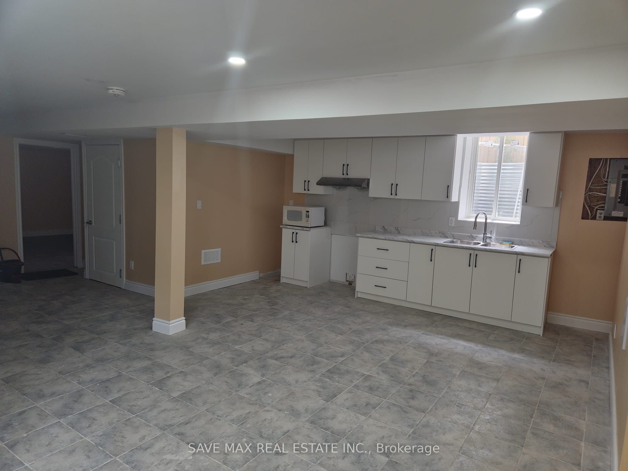 Photo 18 of Unit Basement, 75 Fountainbridge Drive, Caledon, Bolton East — HOMEH