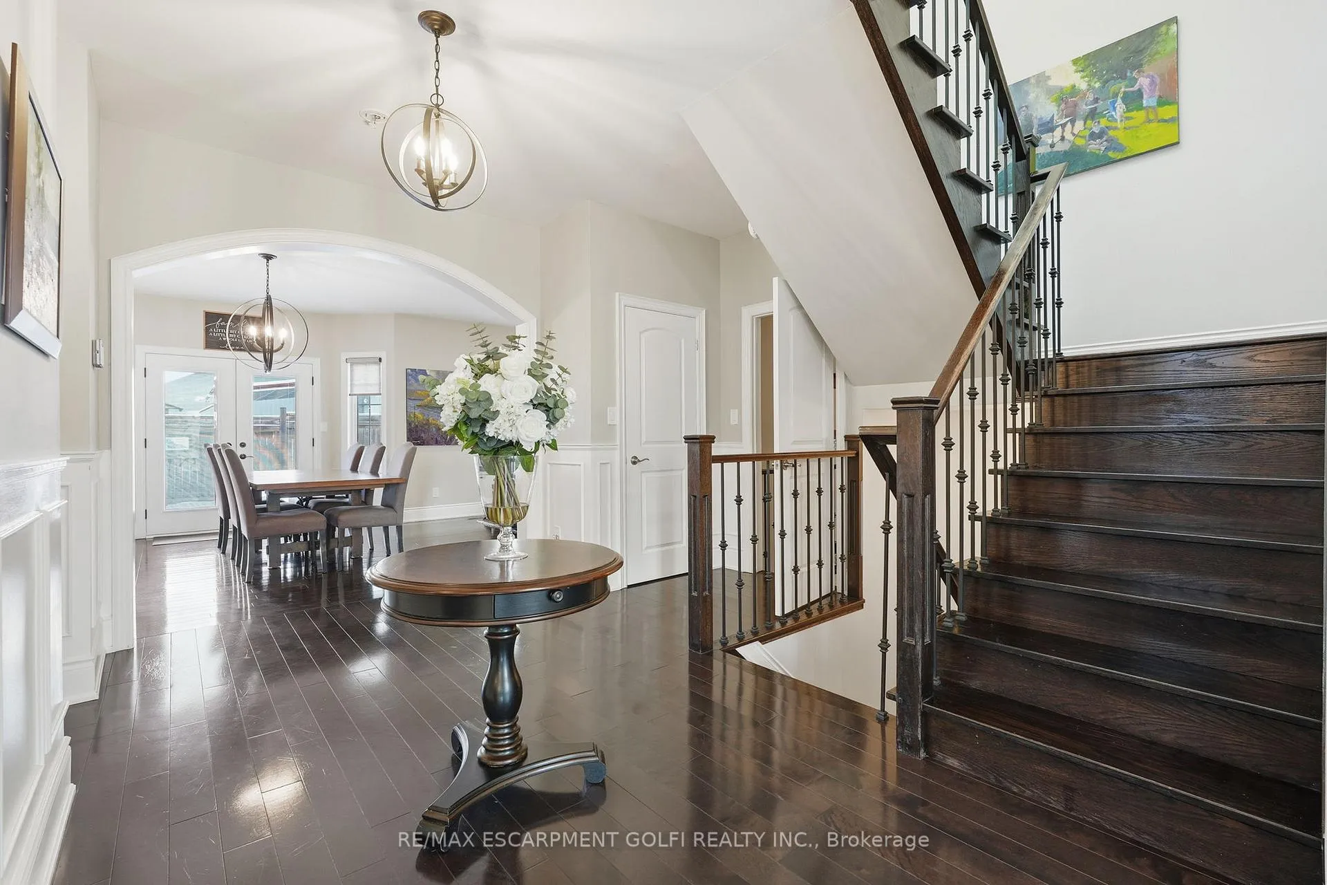 Photo 9 of 20 Vinegar Hill Street, Hamilton, Waterdown — HOMEH