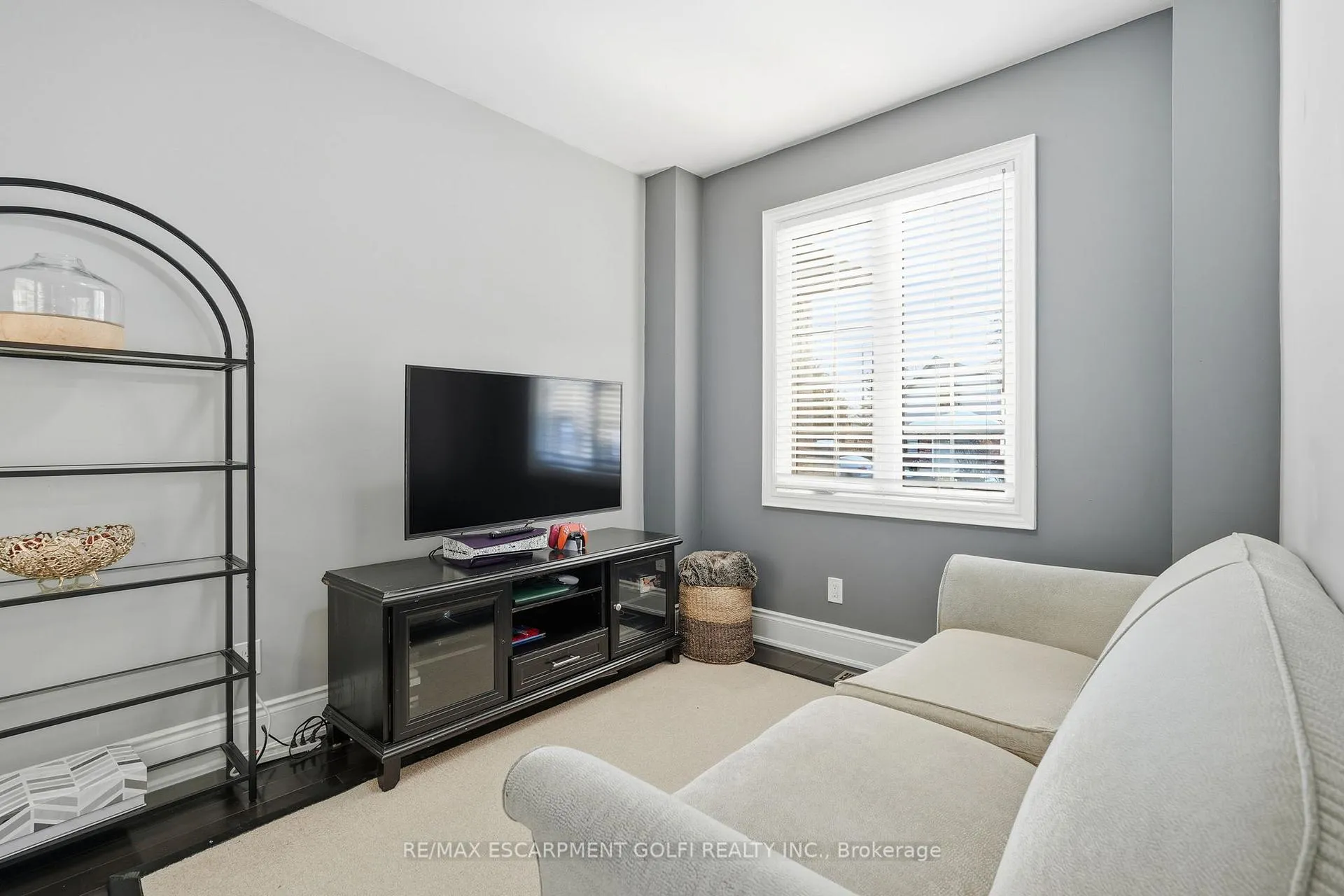 Photo 22 of 20 Vinegar Hill Street, Hamilton, Waterdown — HOMEH