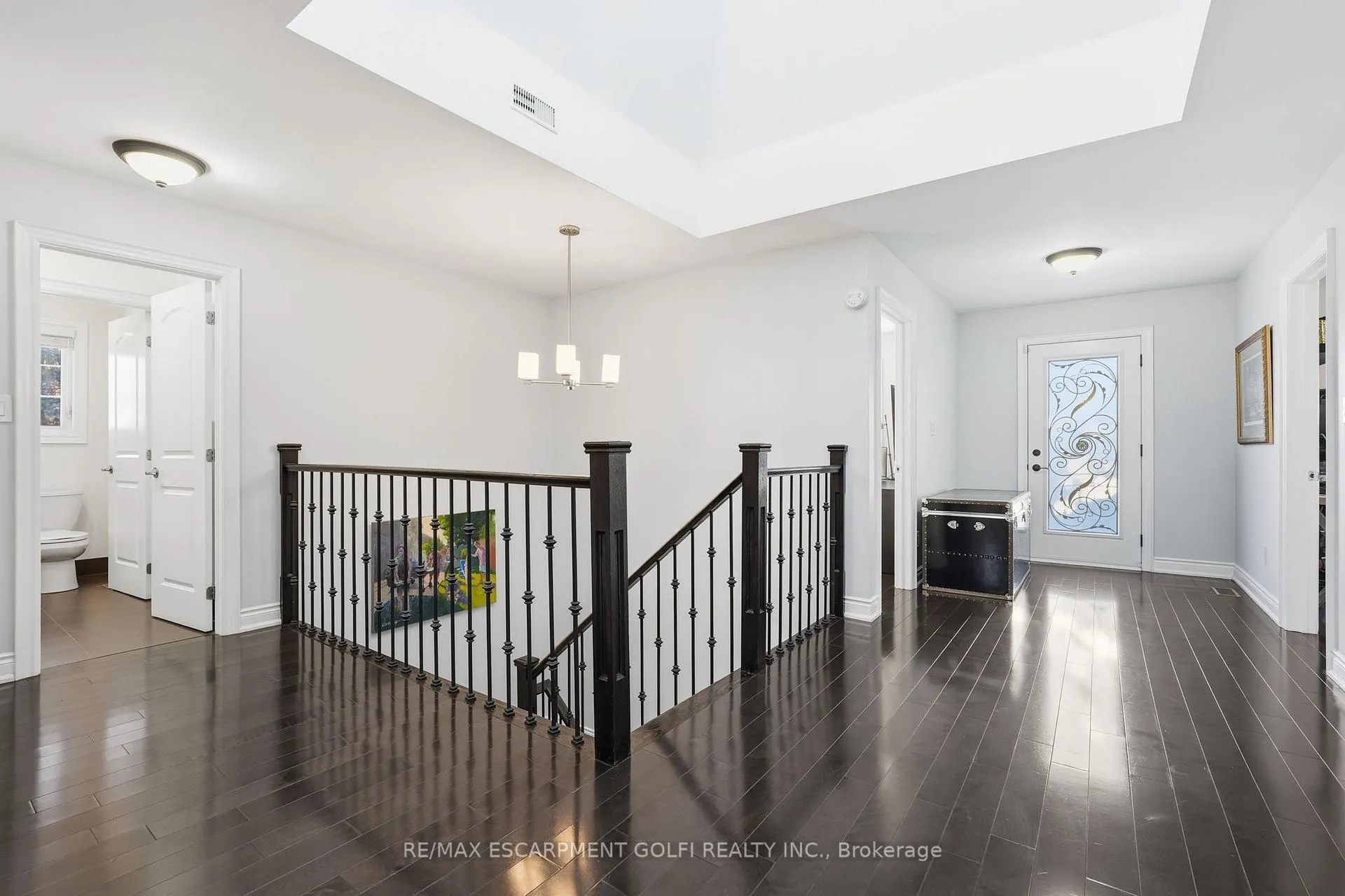 Photo 23 of 20 Vinegar Hill Street, Hamilton, Waterdown — HOMEH