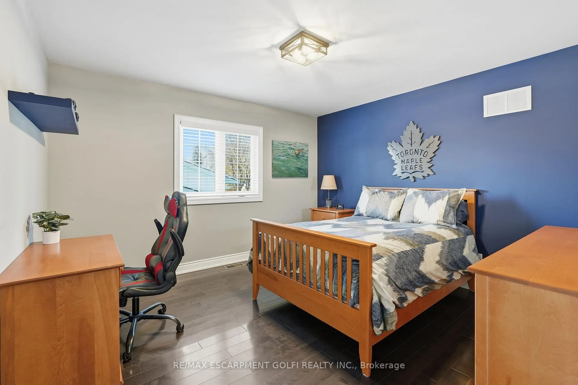 Photo 28 of 20 Vinegar Hill Street, Hamilton, Waterdown — HOMEH