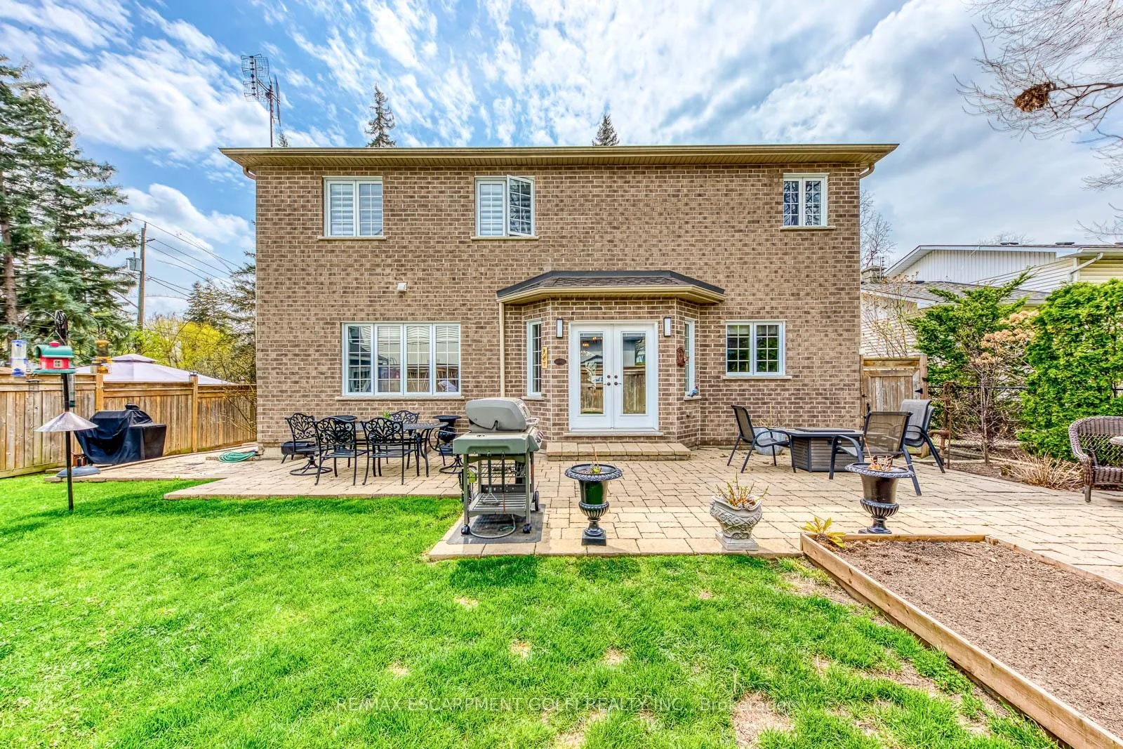 Photo 39 of 20 Vinegar Hill Street, Hamilton, Waterdown — HOMEH