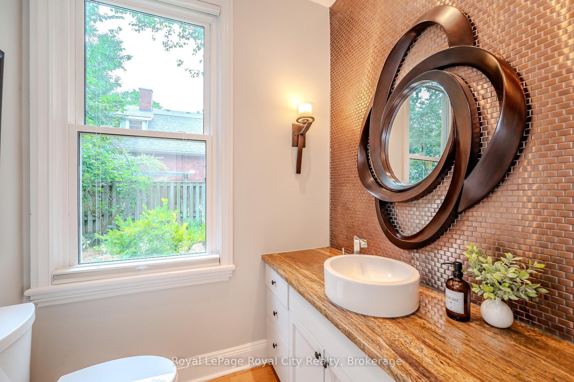 Photo 10 of 42 Liverpool Street, Guelph, Downtown — HOMEH