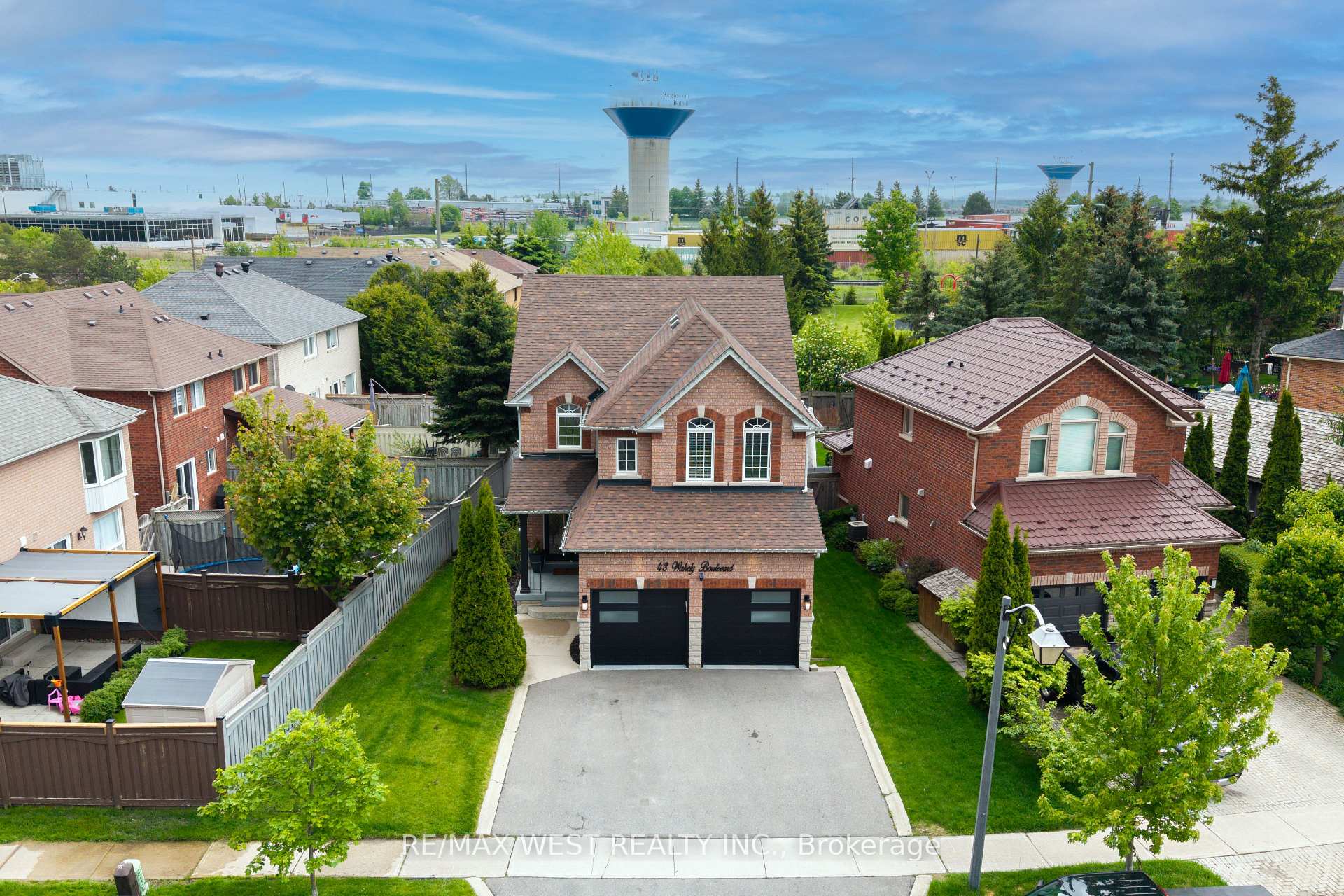 Photo 15 of 43 Wakely Boulevard, Caledon, Bolton West — HOMEH