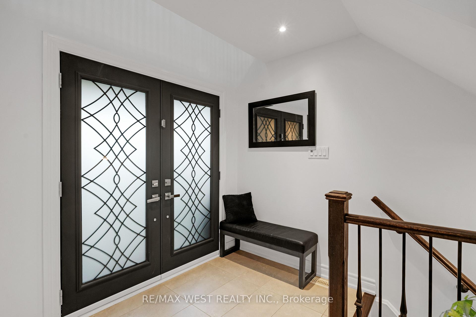 Photo 5 of 43 Wakely Boulevard, Caledon, Bolton West — HOMEH
