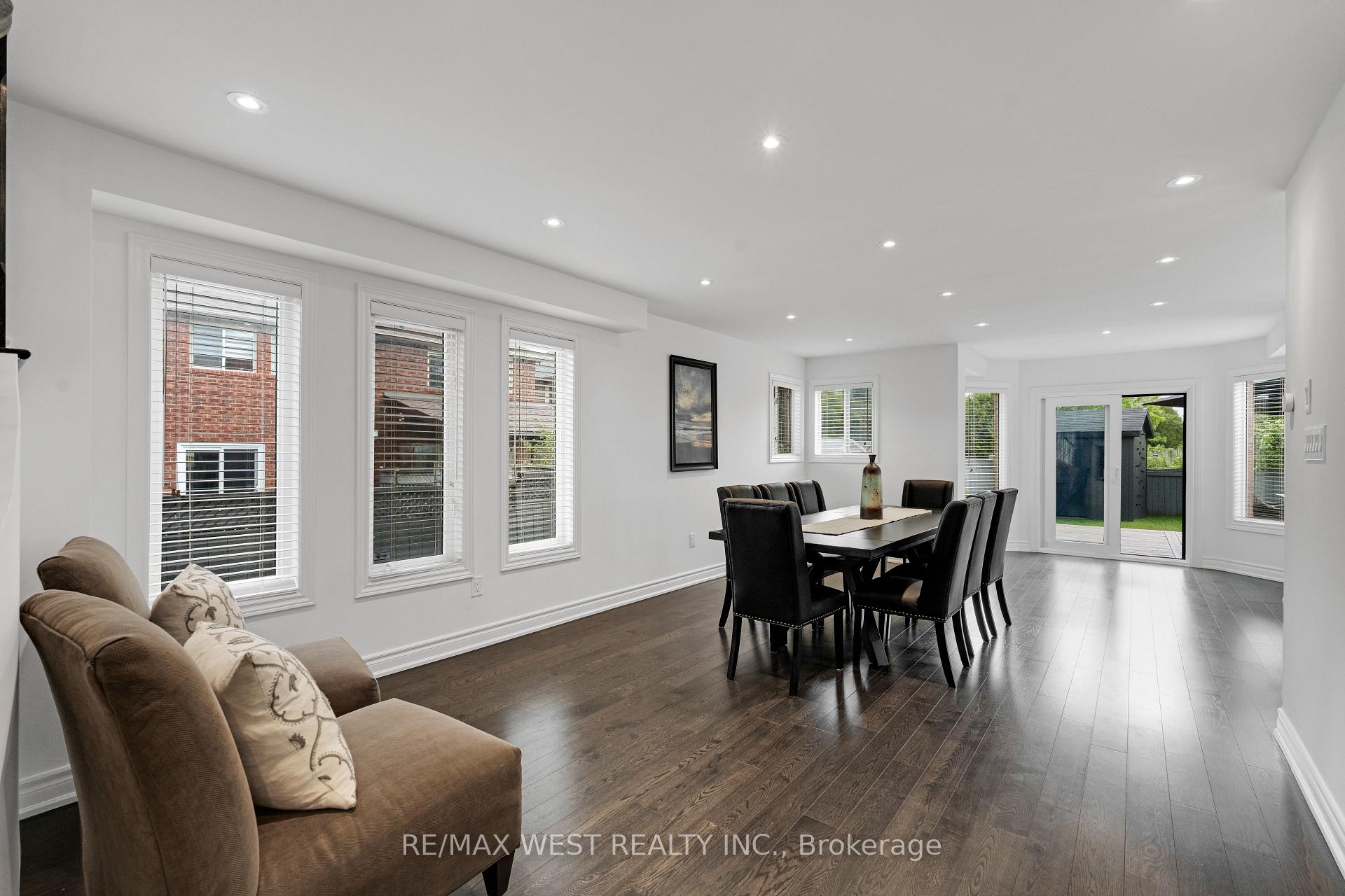 Photo 9 of 43 Wakely Boulevard, Caledon, Bolton West — HOMEH