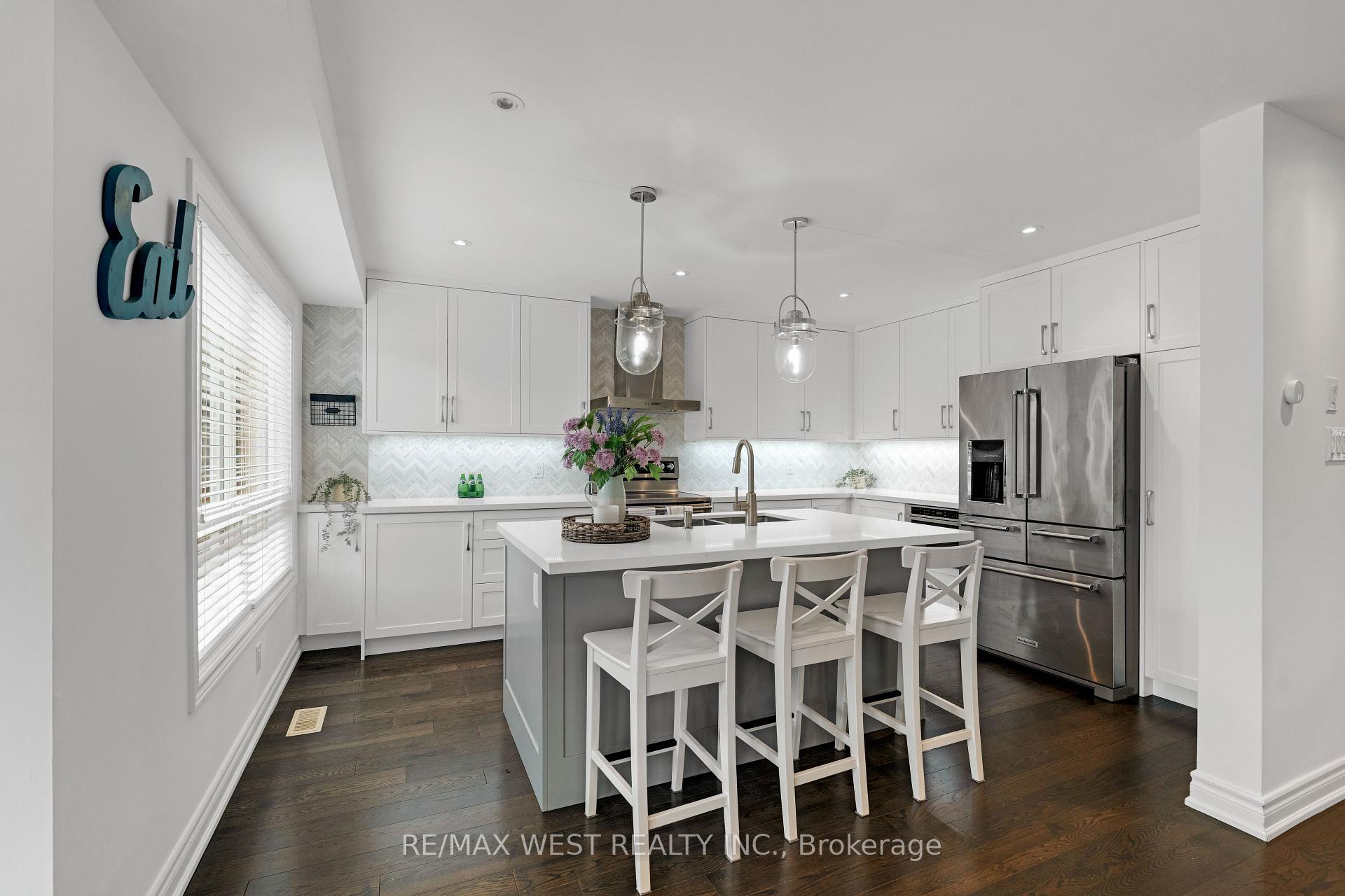 Photo 10 of 43 Wakely Boulevard, Caledon, Bolton West — HOMEH