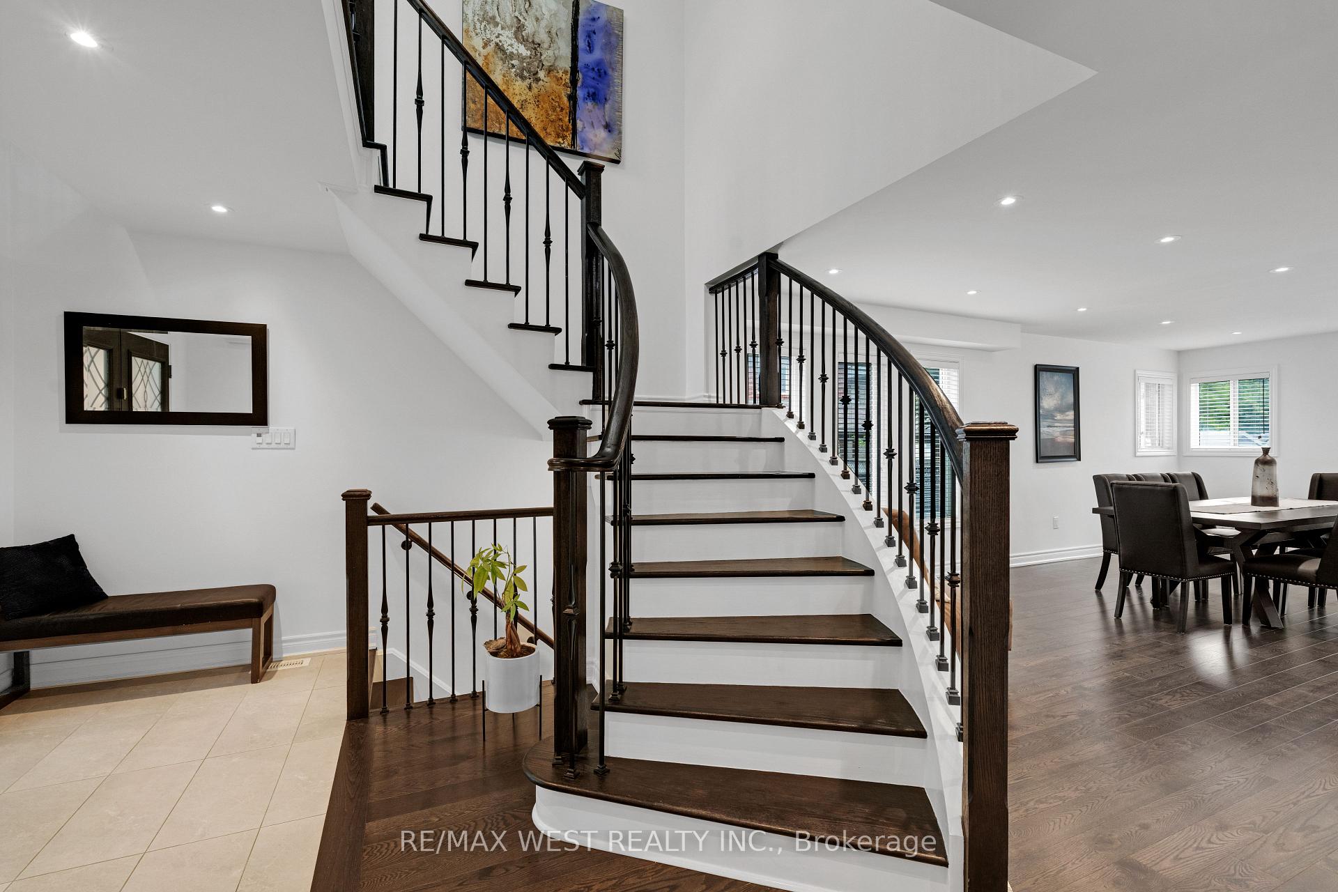 Photo 25 of 43 Wakely Boulevard, Caledon, Bolton West — HOMEH