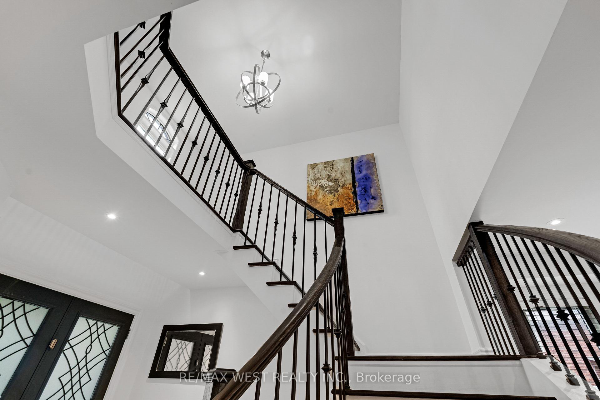 Photo 23 of 43 Wakely Boulevard, Caledon, Bolton West — HOMEH