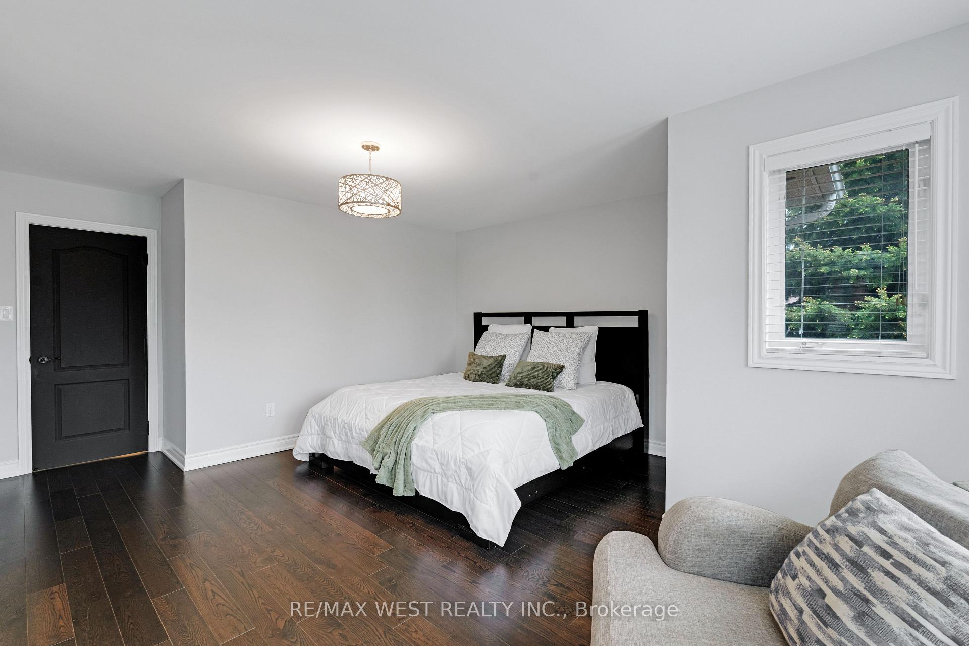 Photo 28 of 43 Wakely Boulevard, Caledon, Bolton West — HOMEH