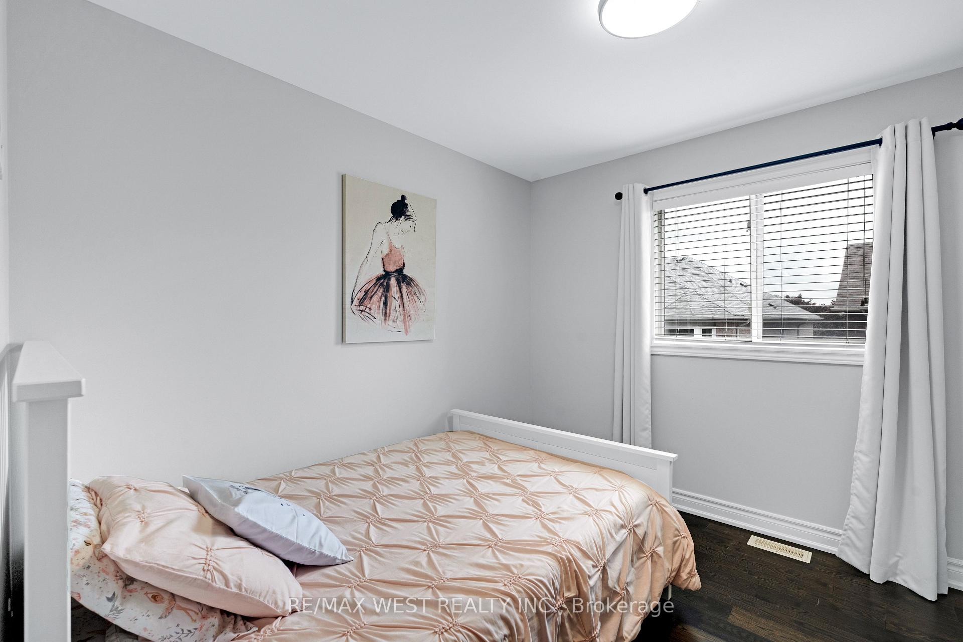Photo 32 of 43 Wakely Boulevard, Caledon, Bolton West — HOMEH