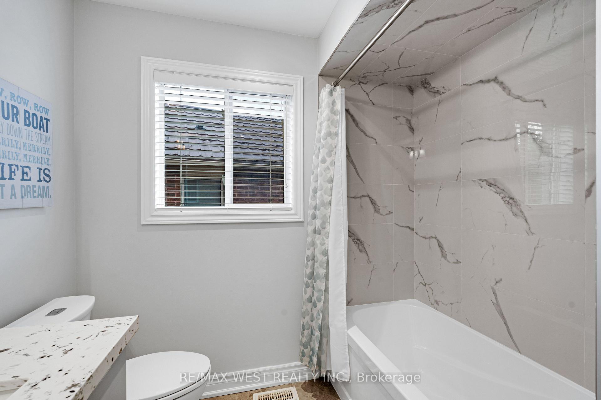 Photo 37 of 43 Wakely Boulevard, Caledon, Bolton West — HOMEH