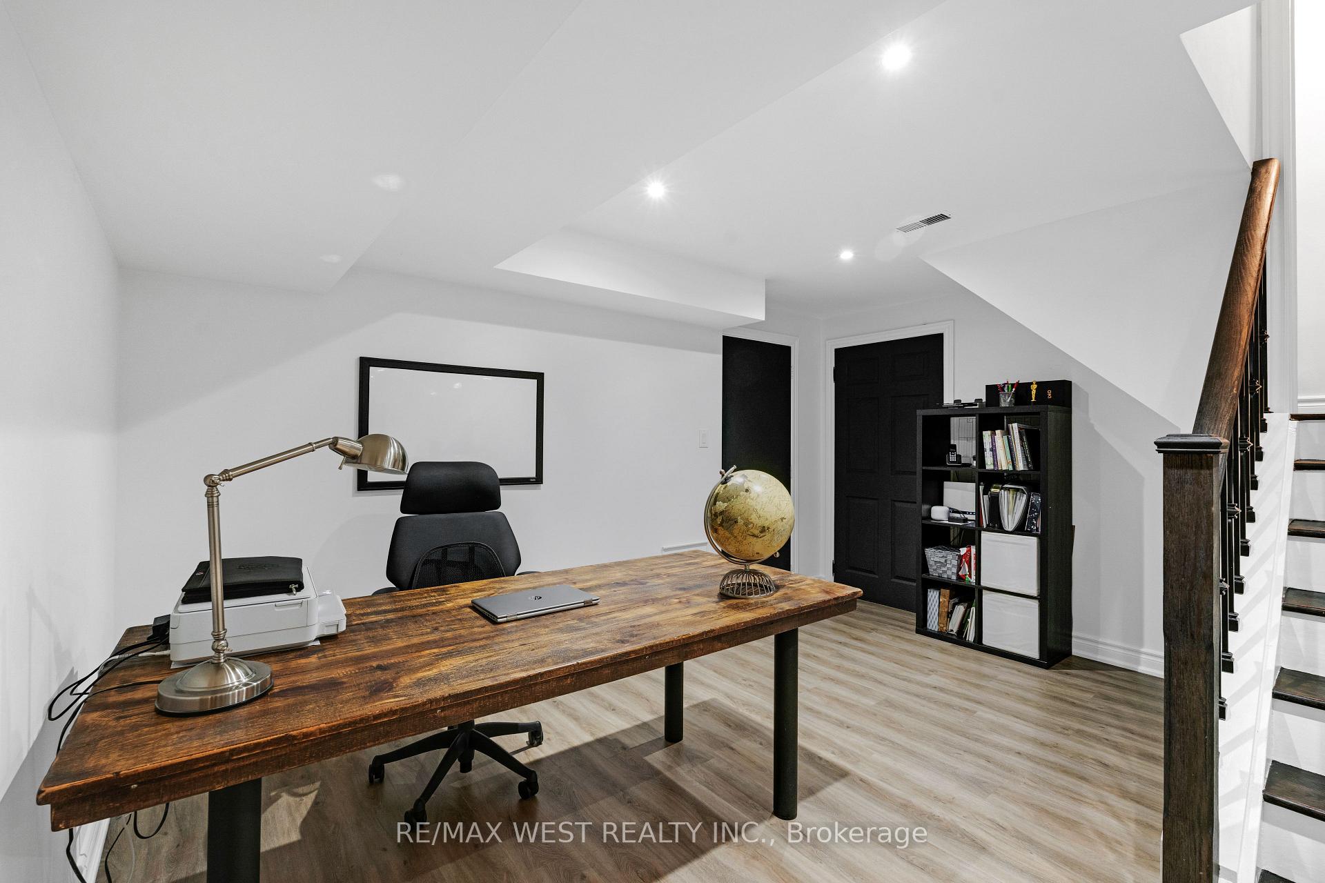 Photo 45 of 43 Wakely Boulevard, Caledon, Bolton West — HOMEH