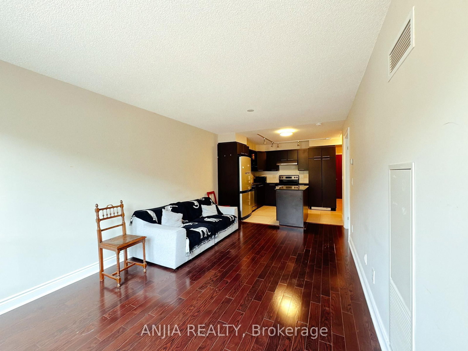 Photo 6 of Unit 219A, 39 Galleria Pkwy, Markham, Commerce Valley — HOMEH