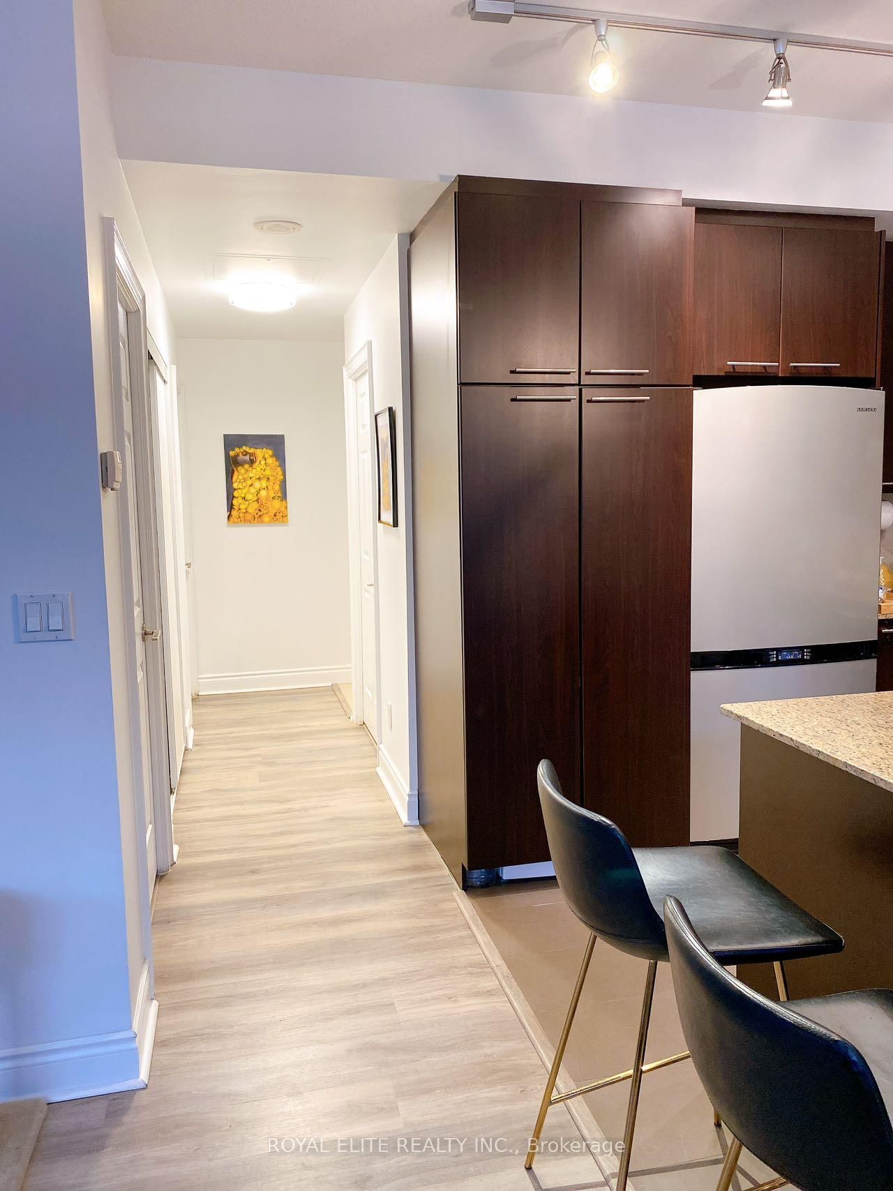 Photo 8 of Unit 102, 39 Galleria Pkwy, Markham, Commerce Valley — HOMEH