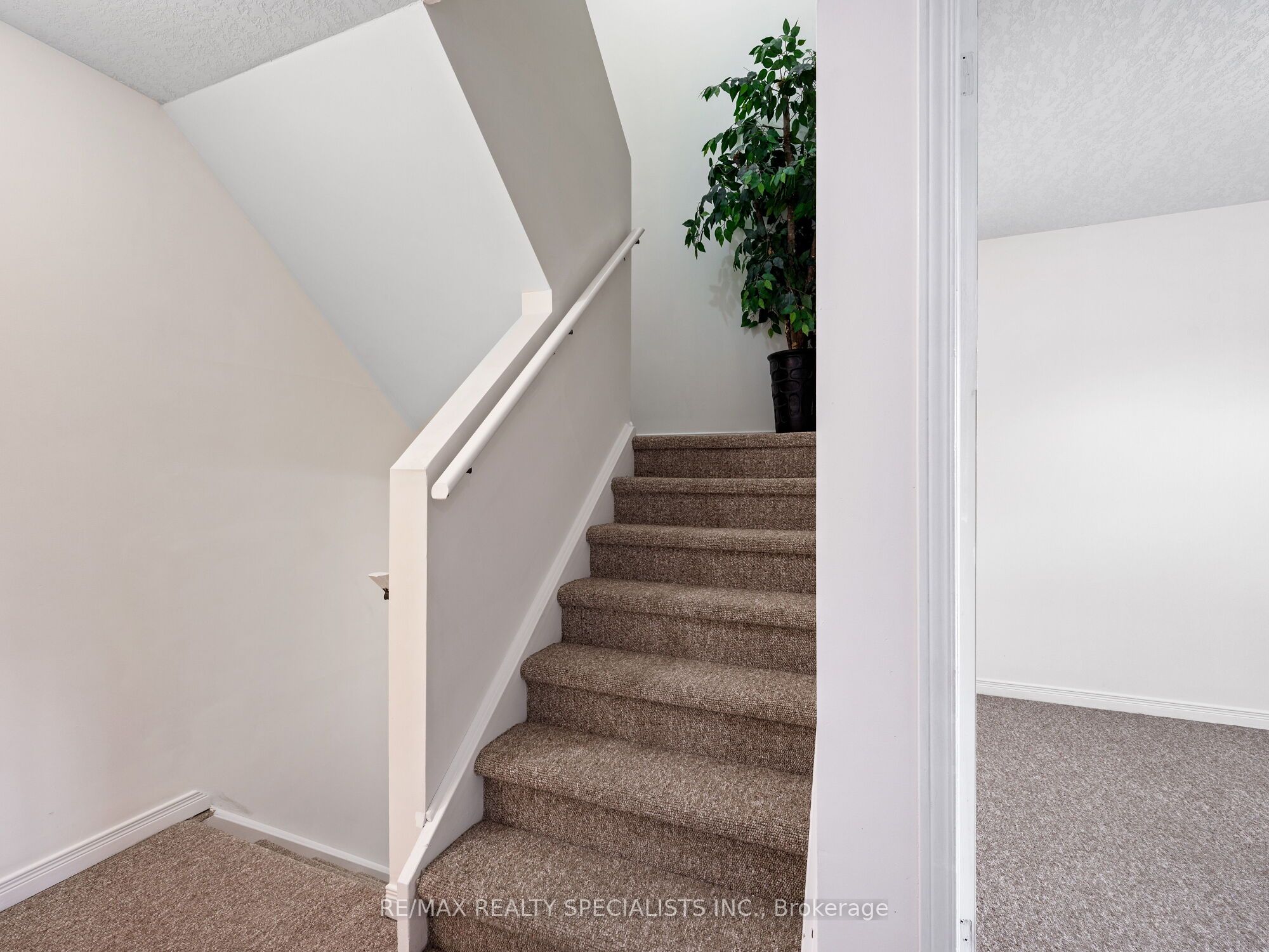 Photo 52 of Unit 1, 142 York Road, Guelph, St. Patrick's Ward — HOMEH