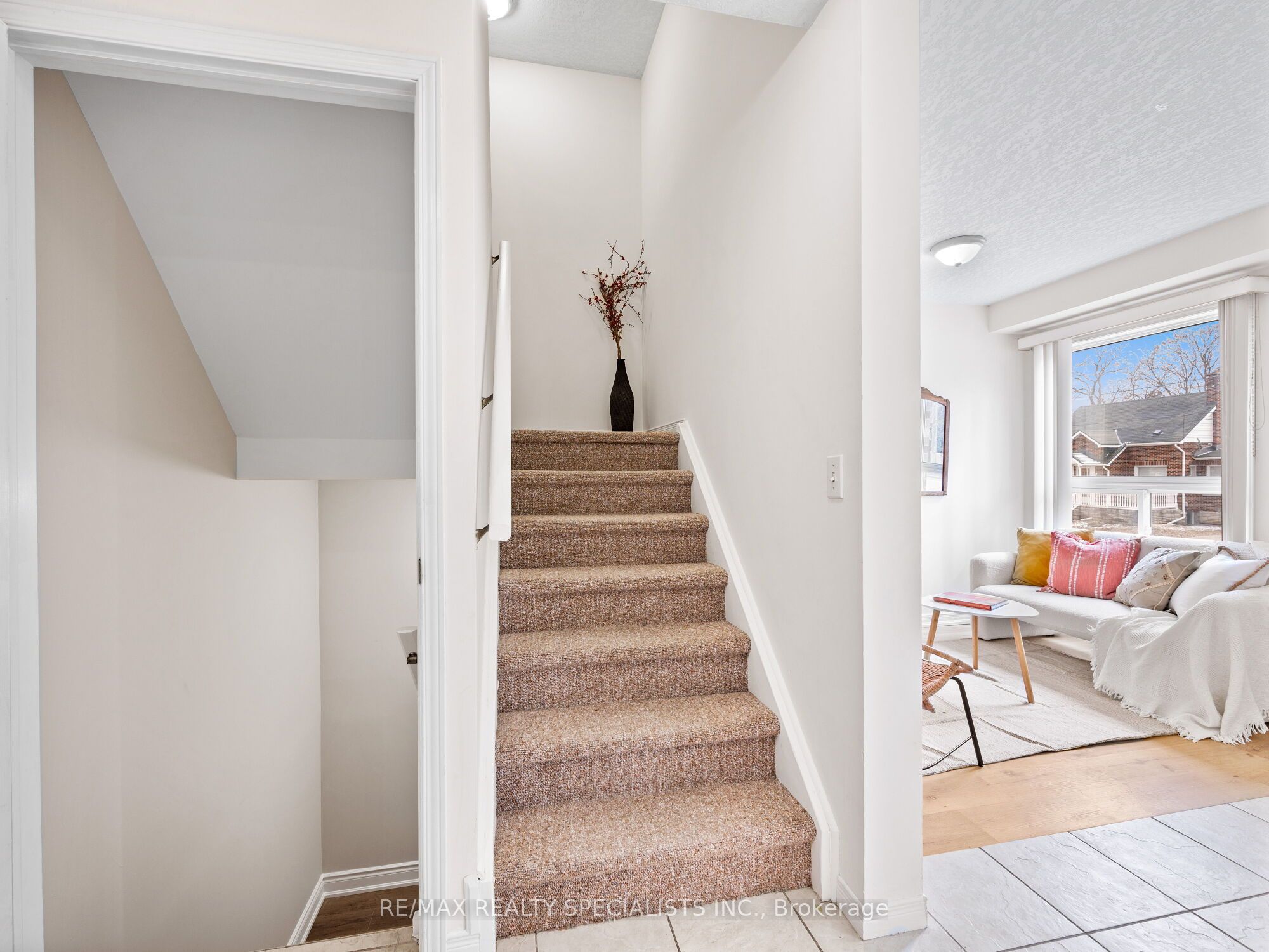 Photo 46 of Unit 1, 142 York Road, Guelph, St. Patrick's Ward — HOMEH