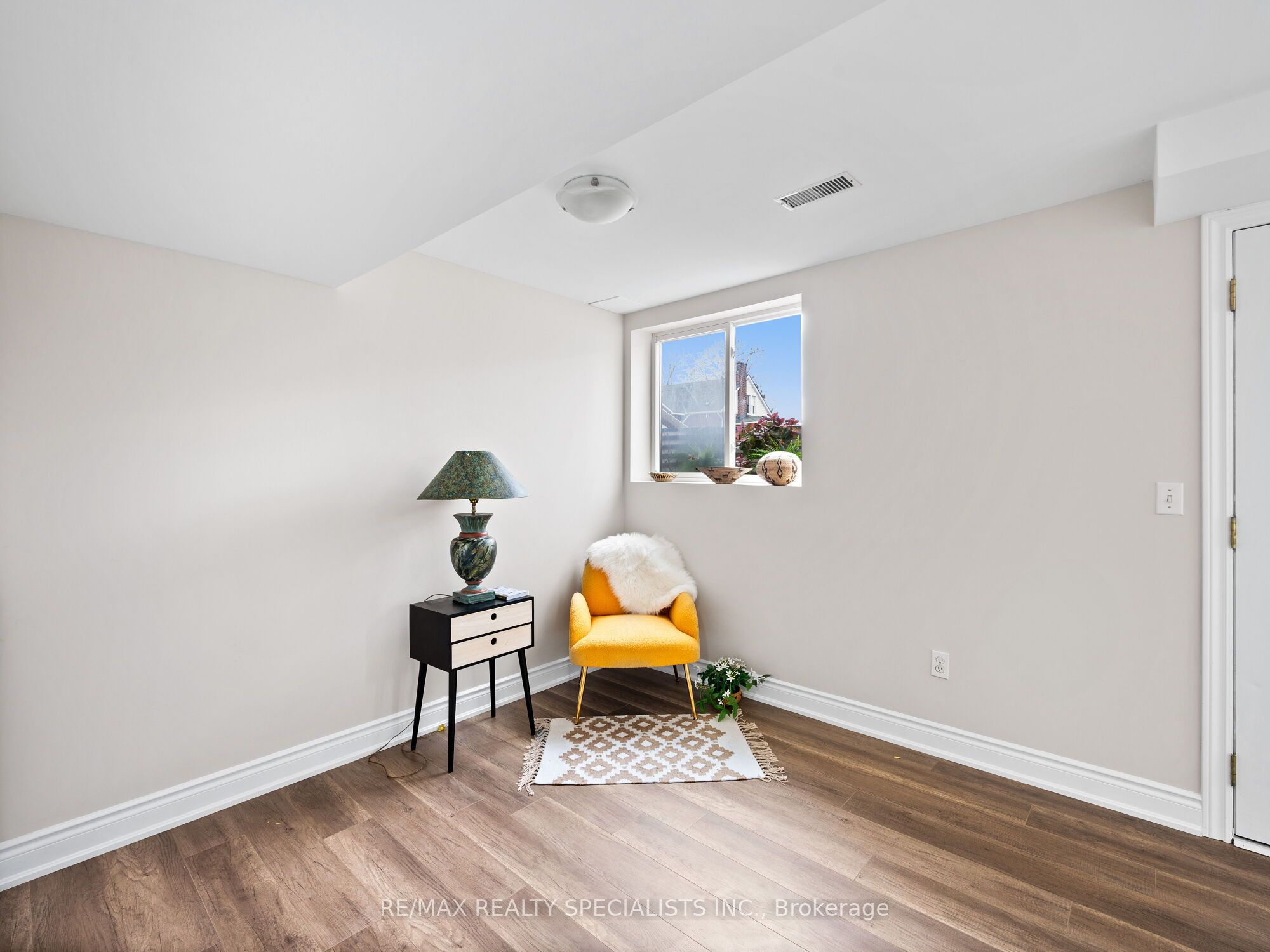Photo 61 of Unit 1, 142 York Road, Guelph, St. Patrick's Ward — HOMEH